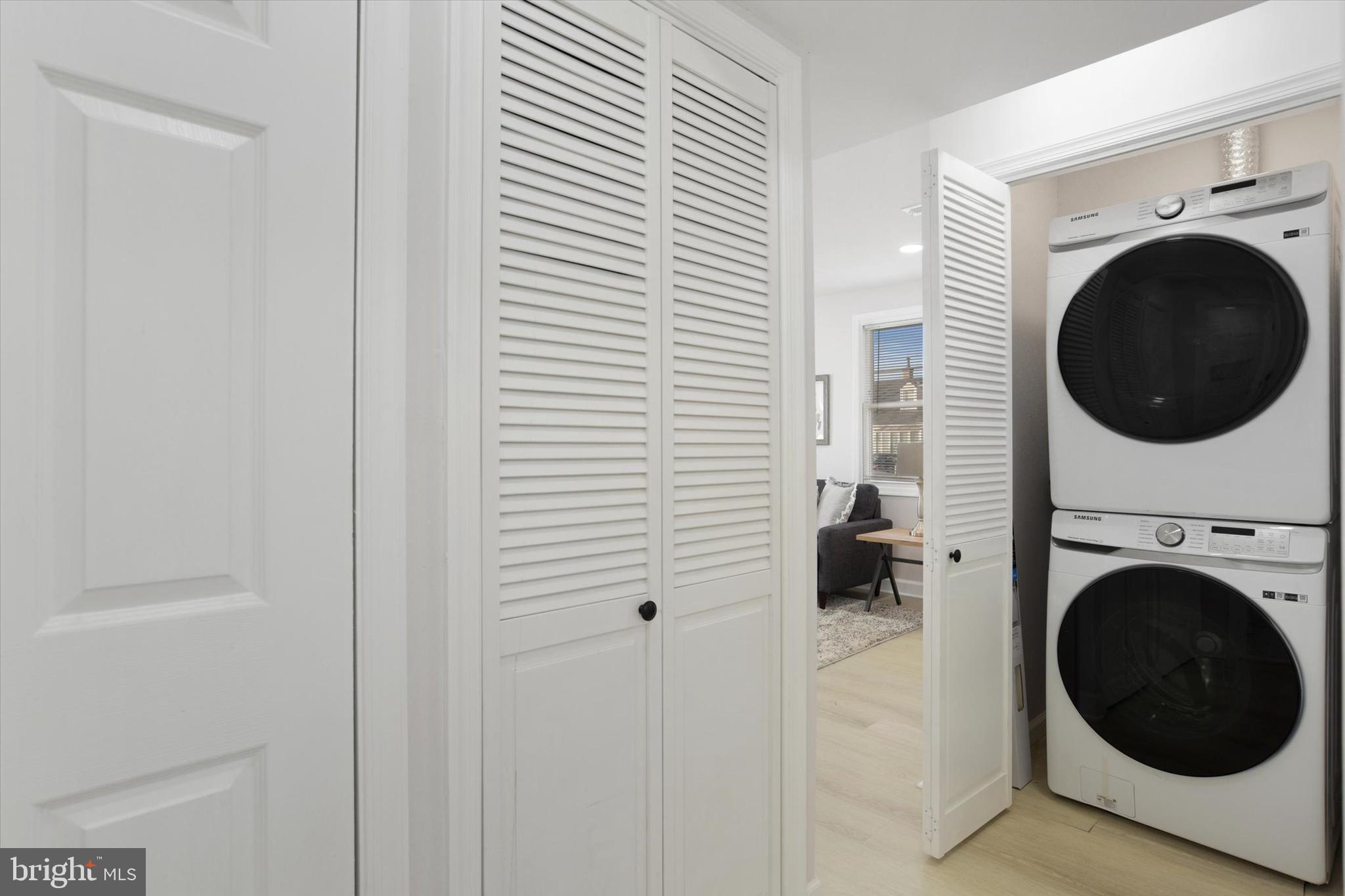 WATERSEDGE - Residential