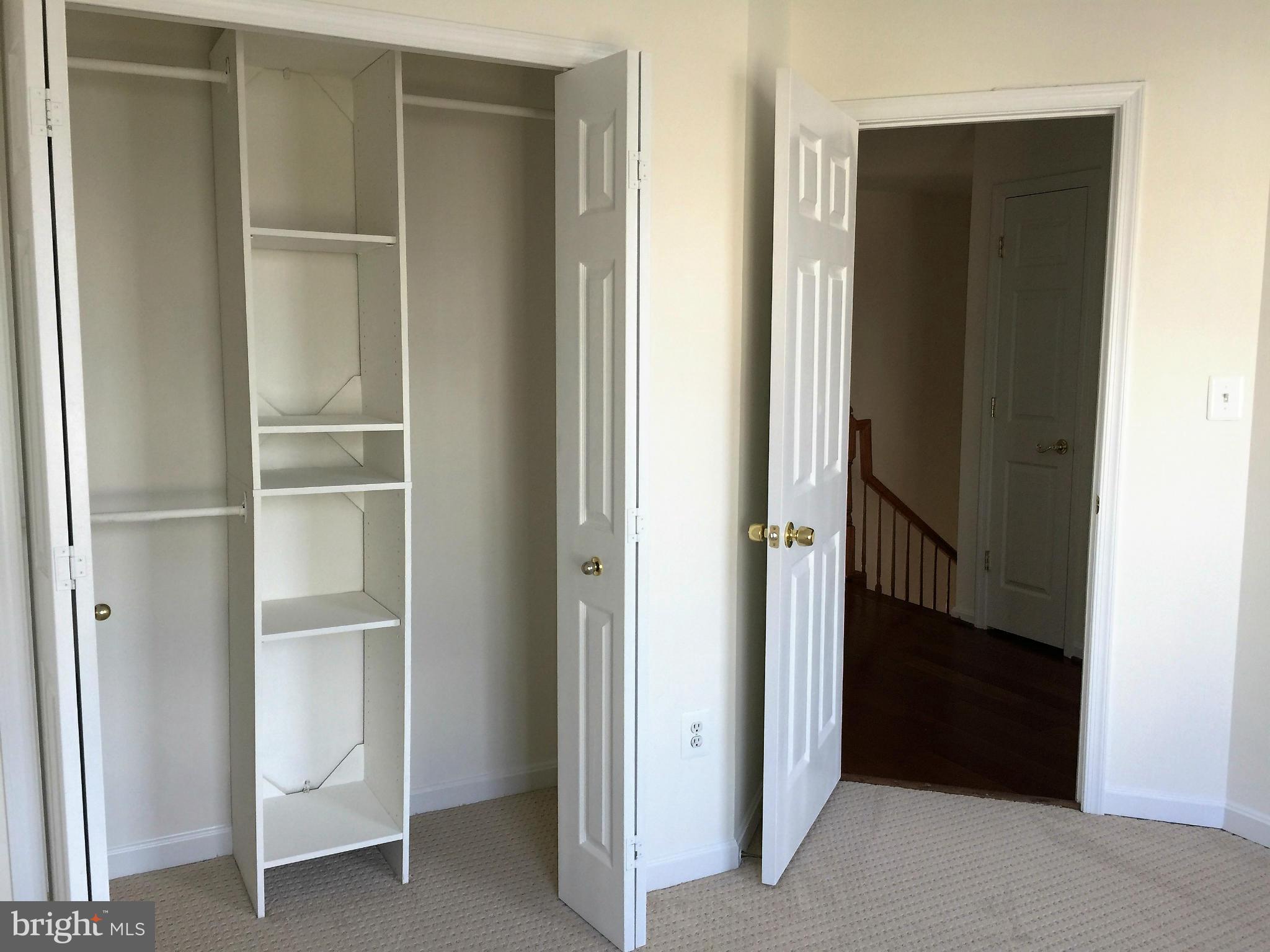 GUNSTON HILL - Residential