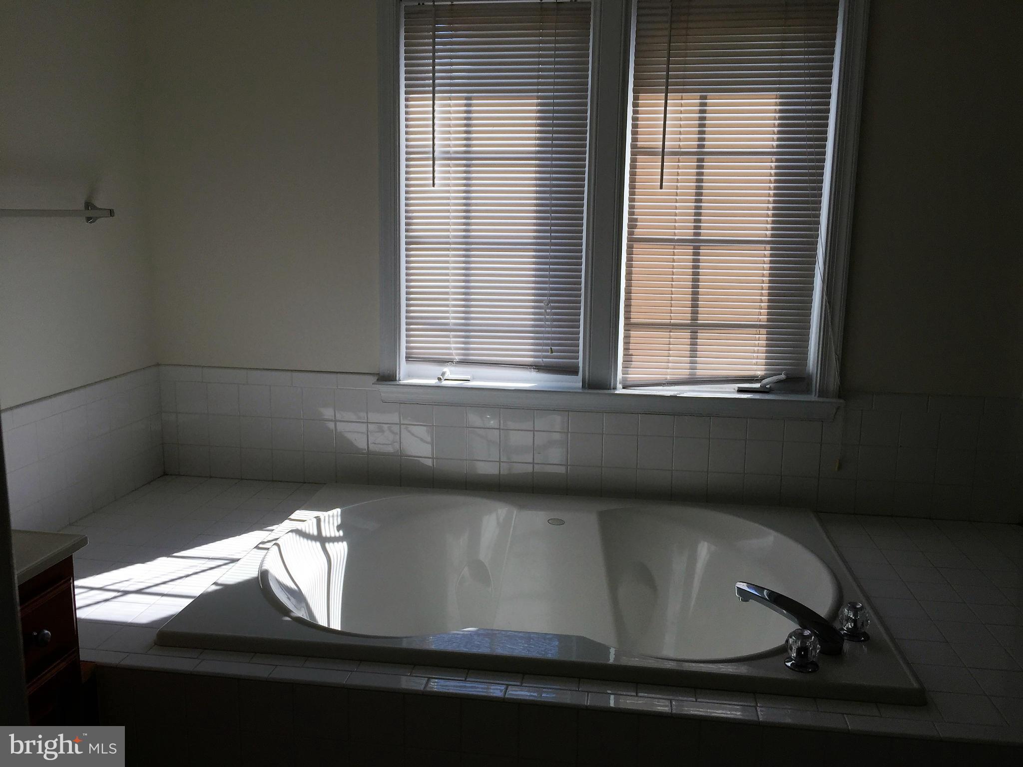 GUNSTON HILL - Residential