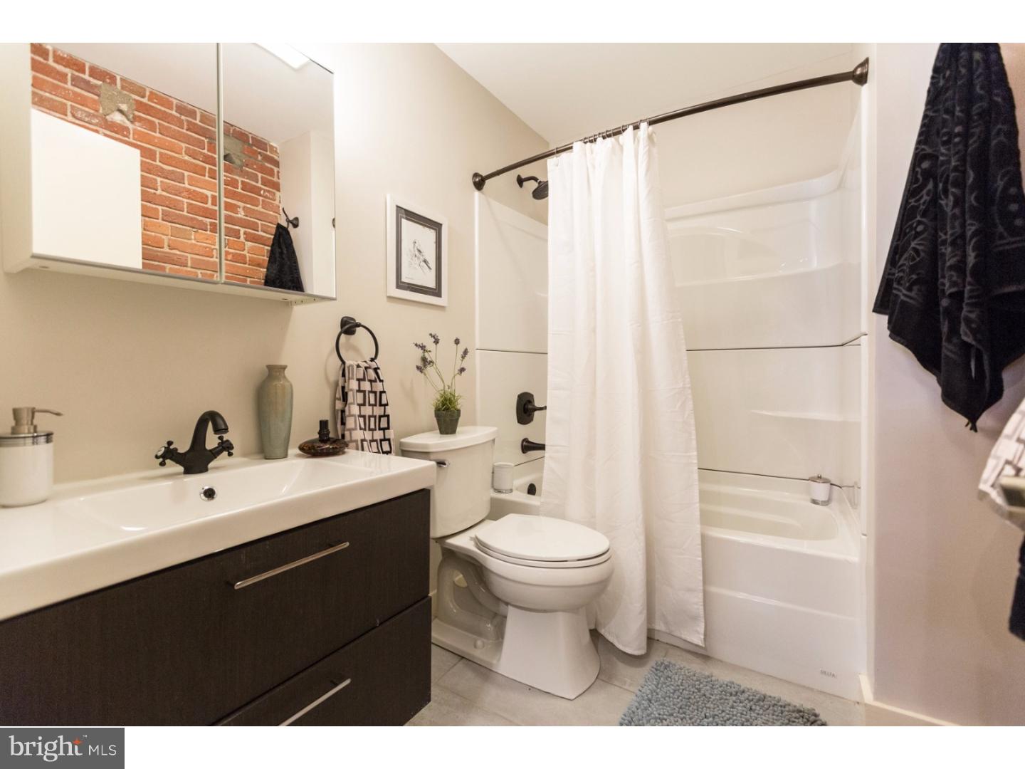 FAIRMOUNT - Residential