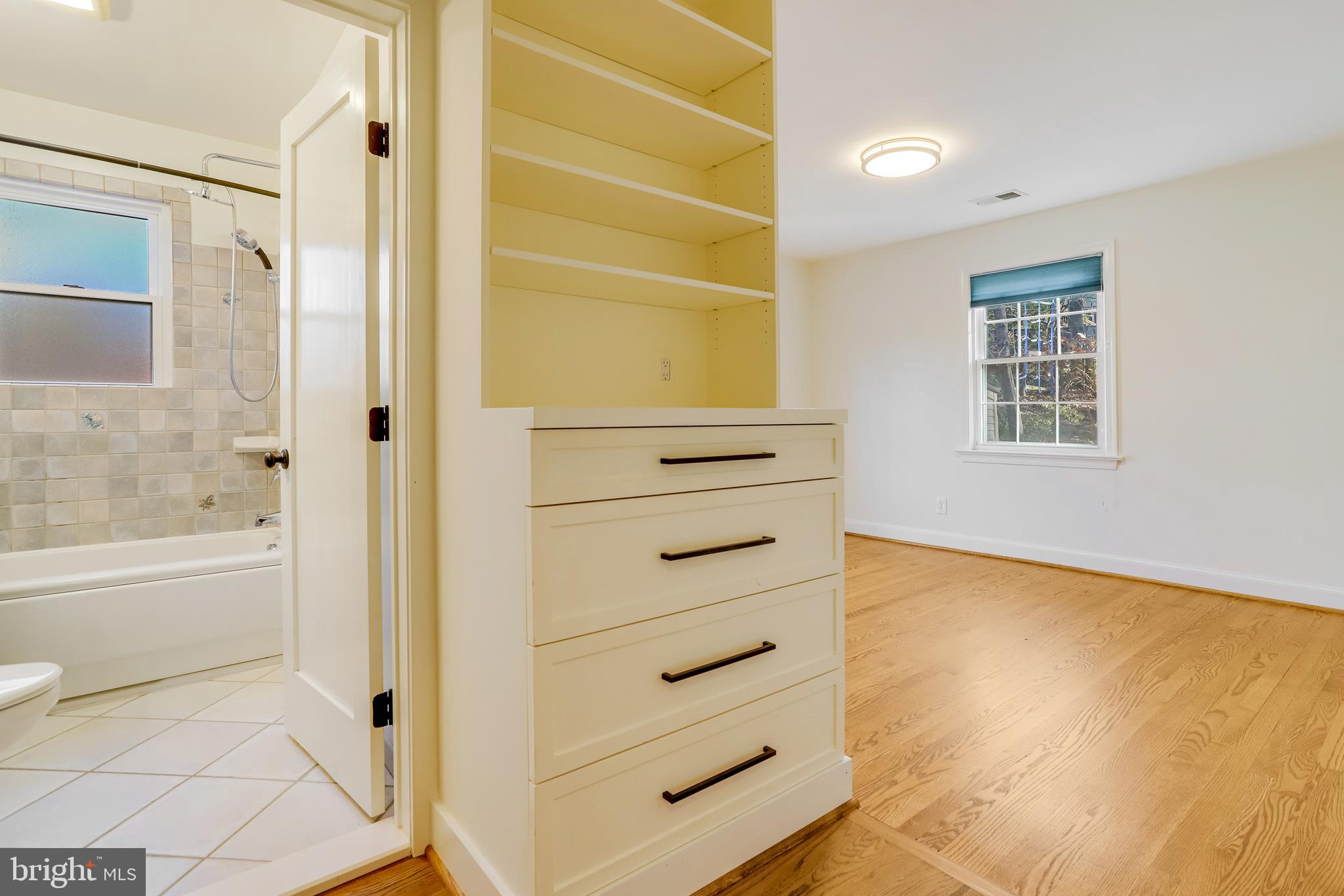 GOLF CLUB MANOR - Residential