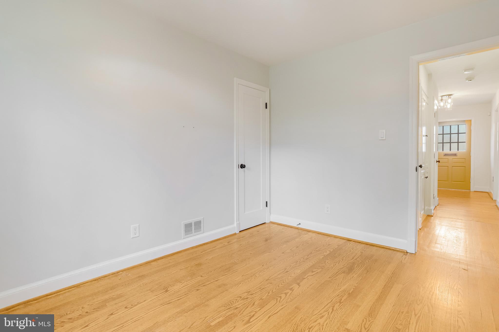 GOLF CLUB MANOR - Residential