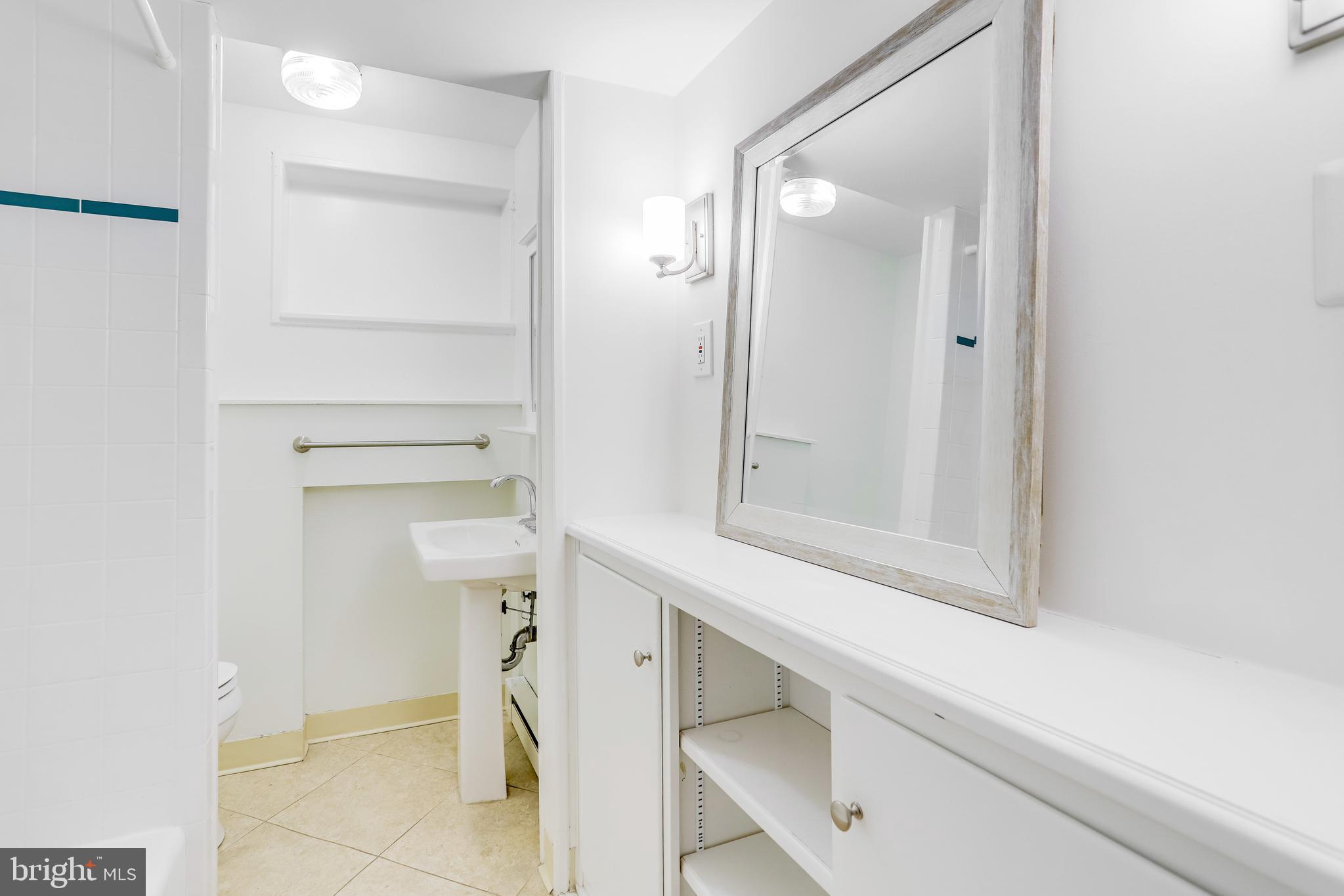 GOLF CLUB MANOR - Residential