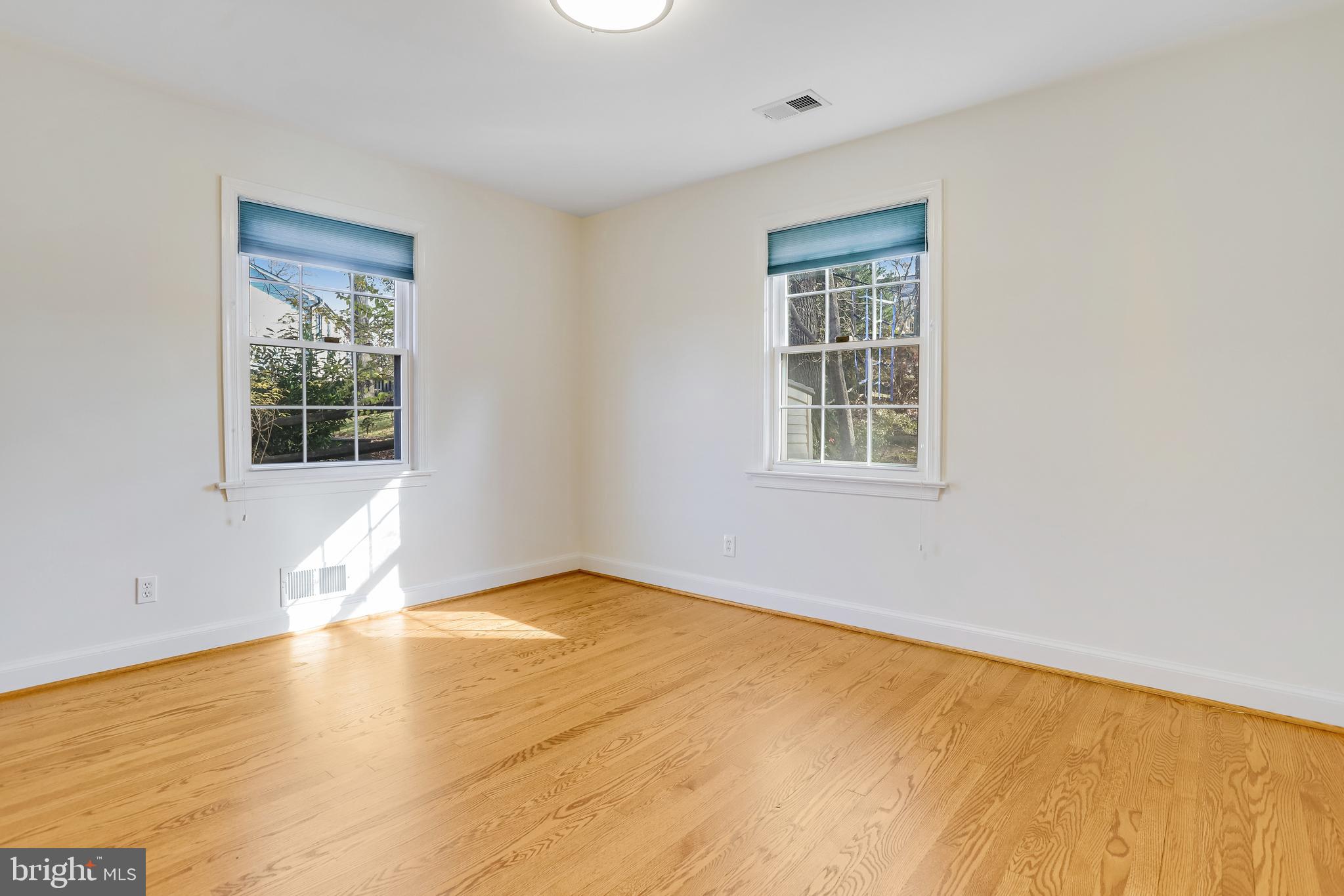 GOLF CLUB MANOR - Residential