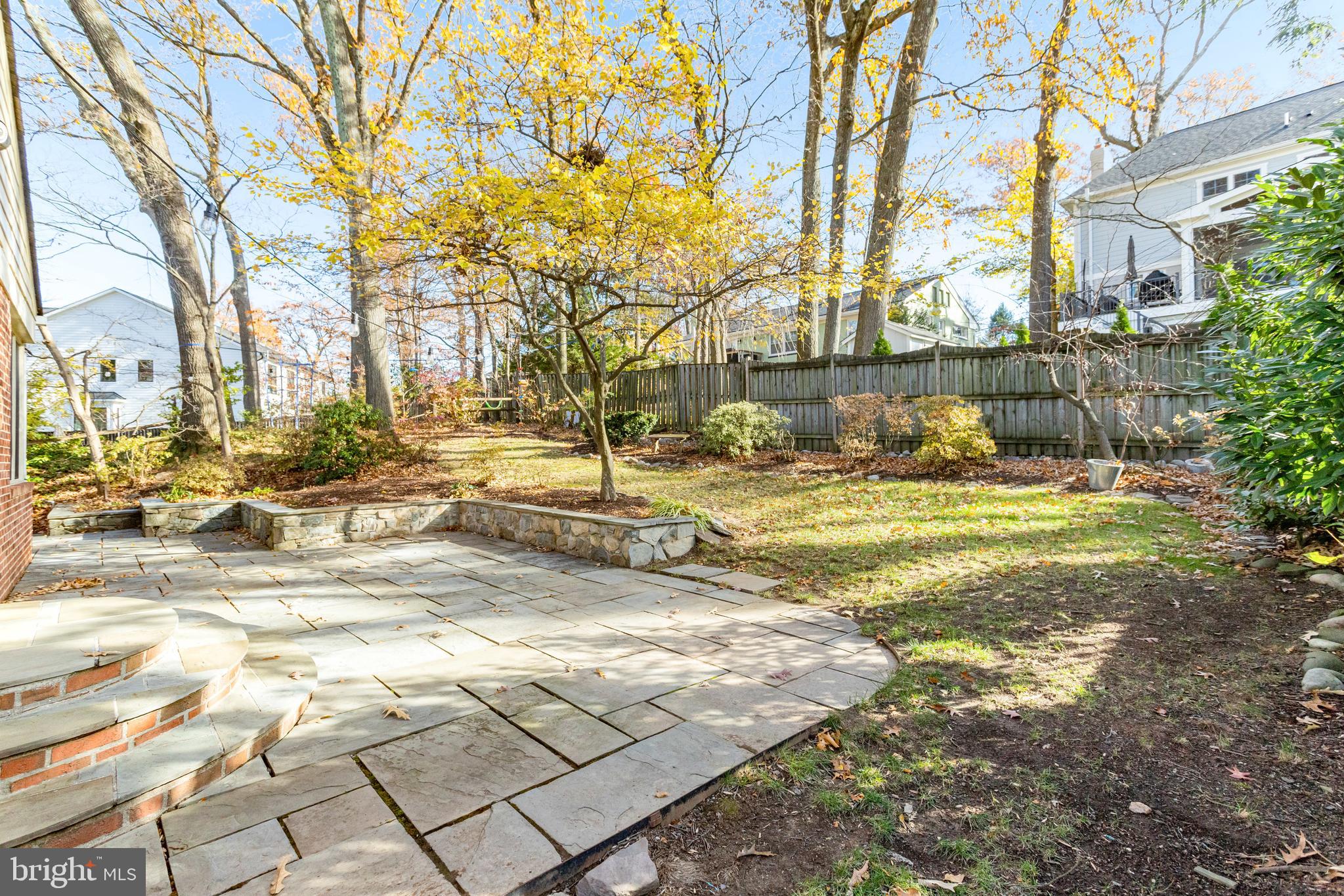 GOLF CLUB MANOR - Residential