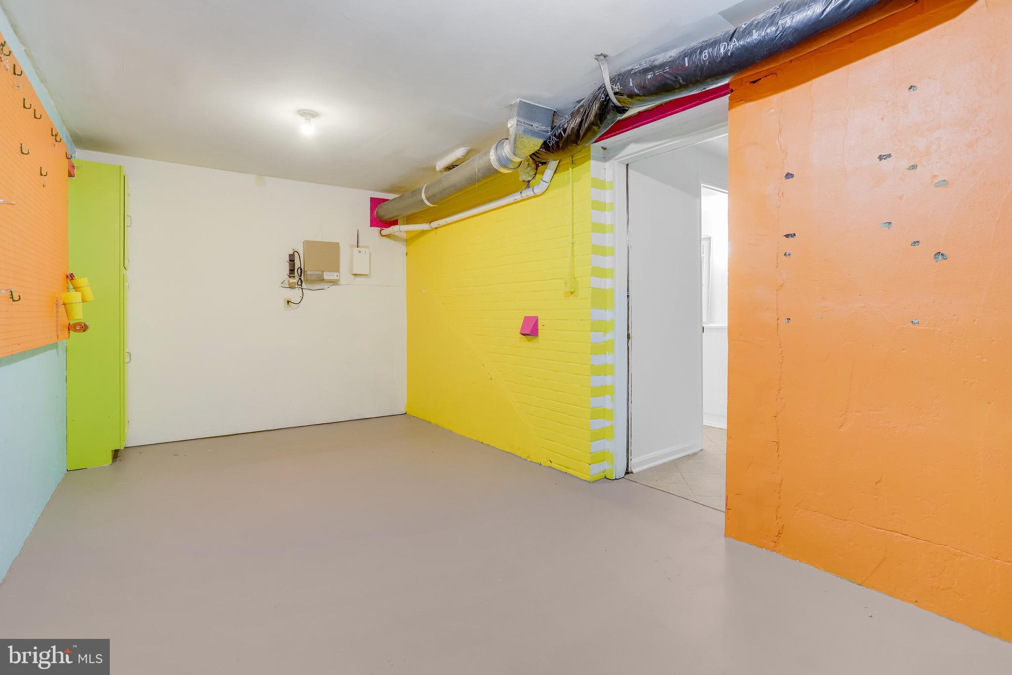 GOLF CLUB MANOR - Residential