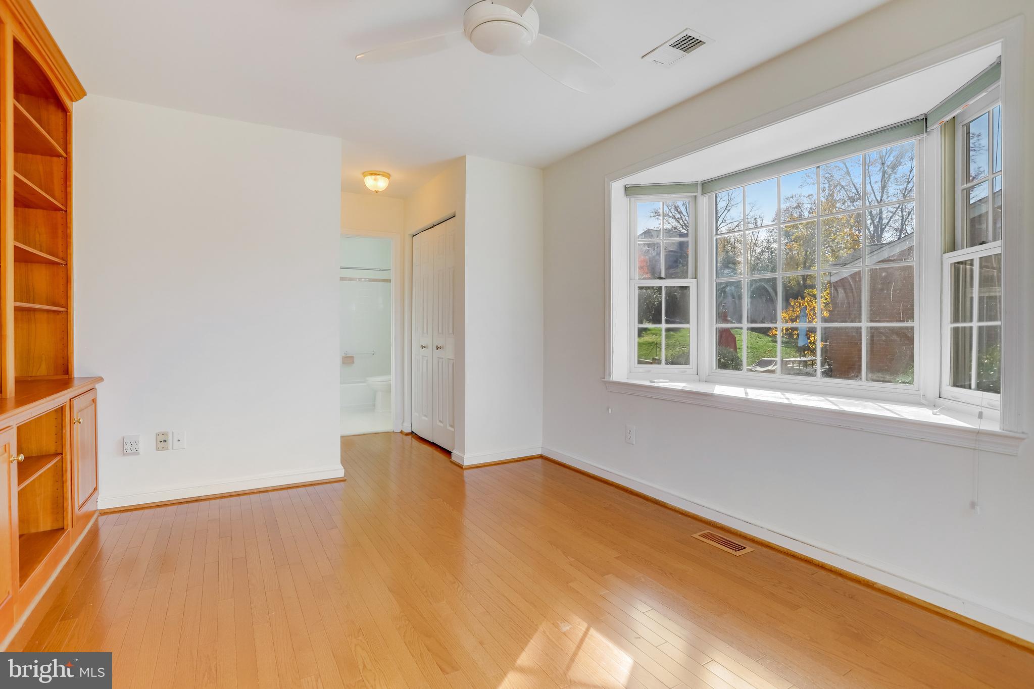 GOLF CLUB MANOR - Residential