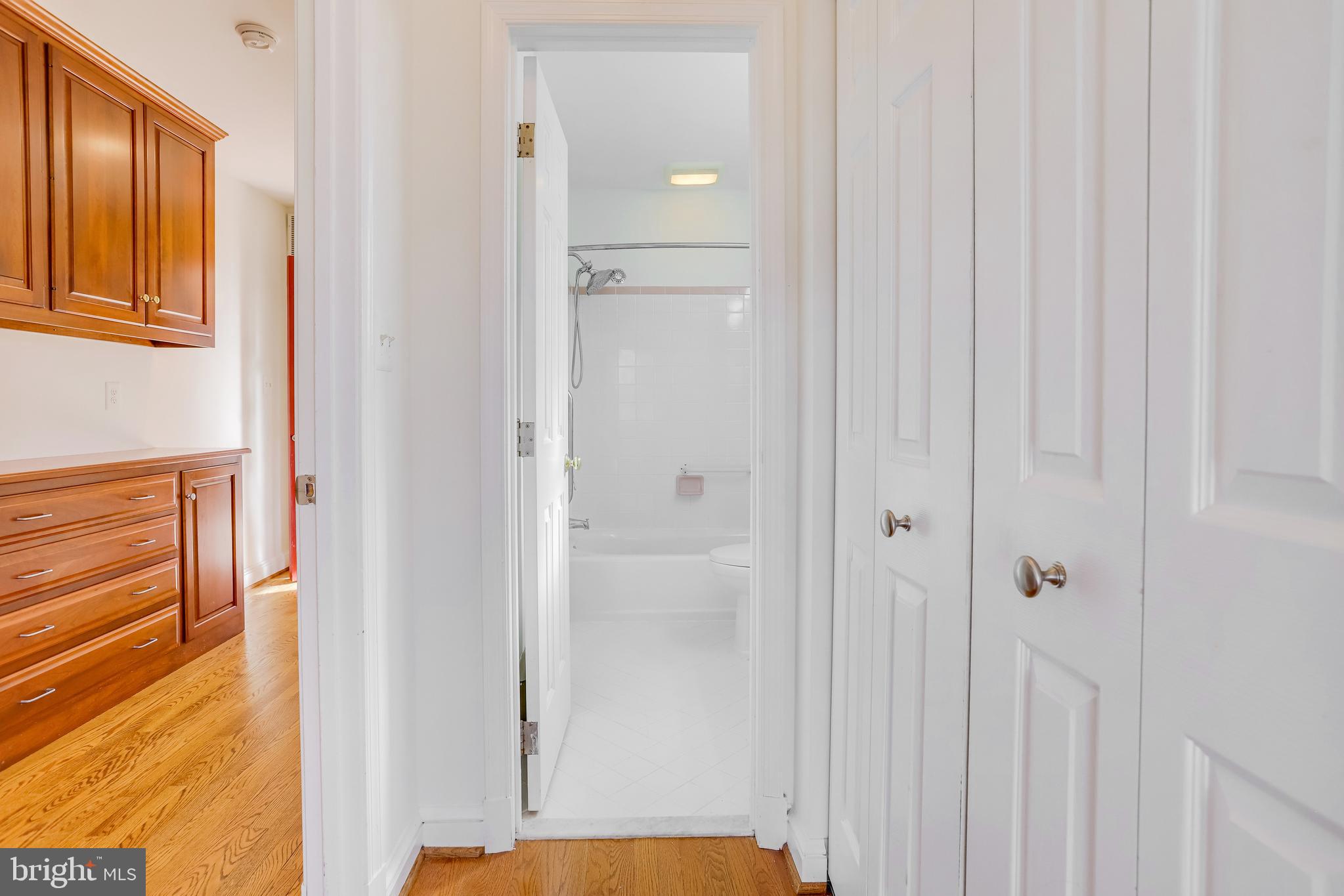 GOLF CLUB MANOR - Residential