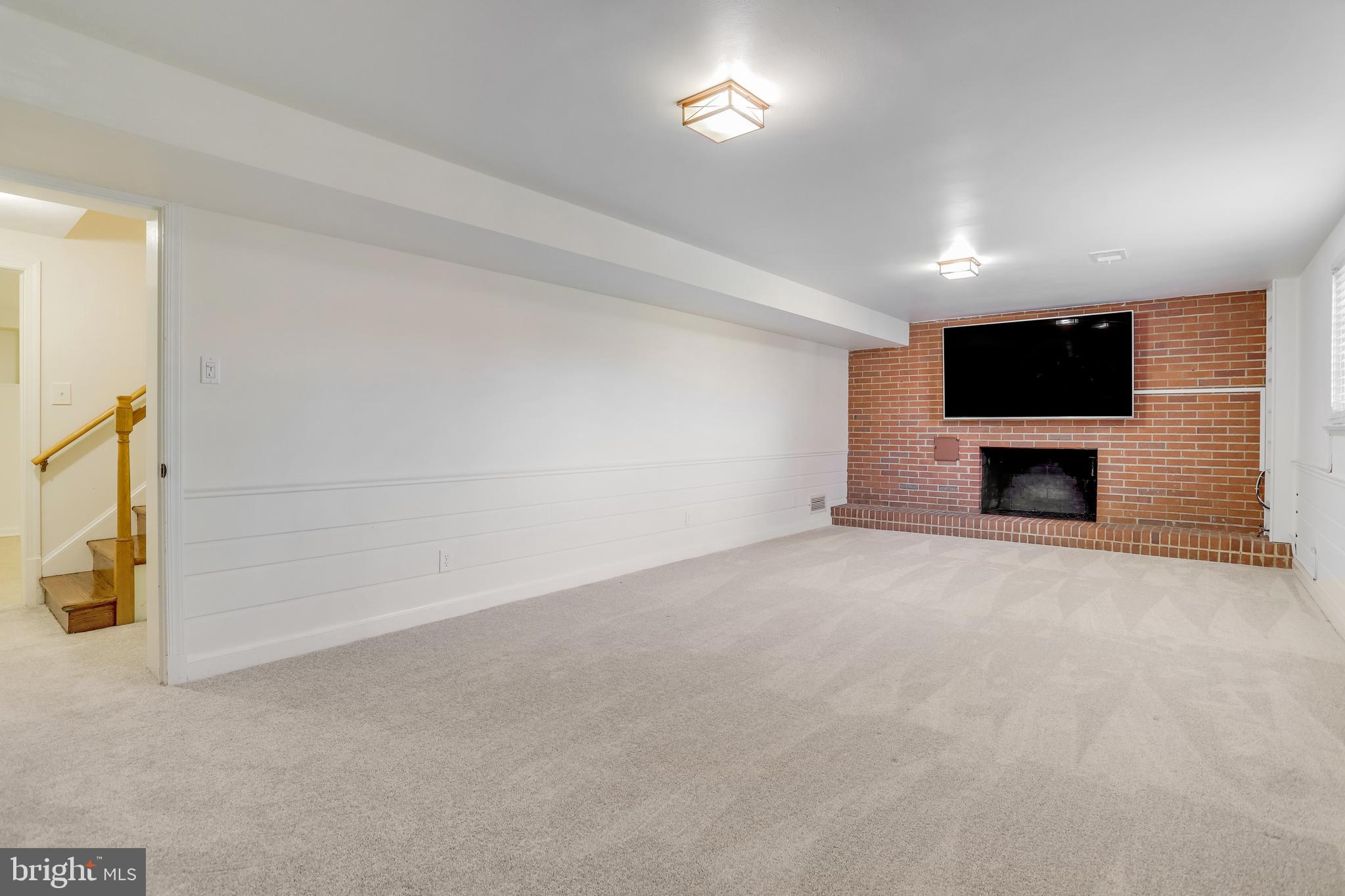 GOLF CLUB MANOR - Residential