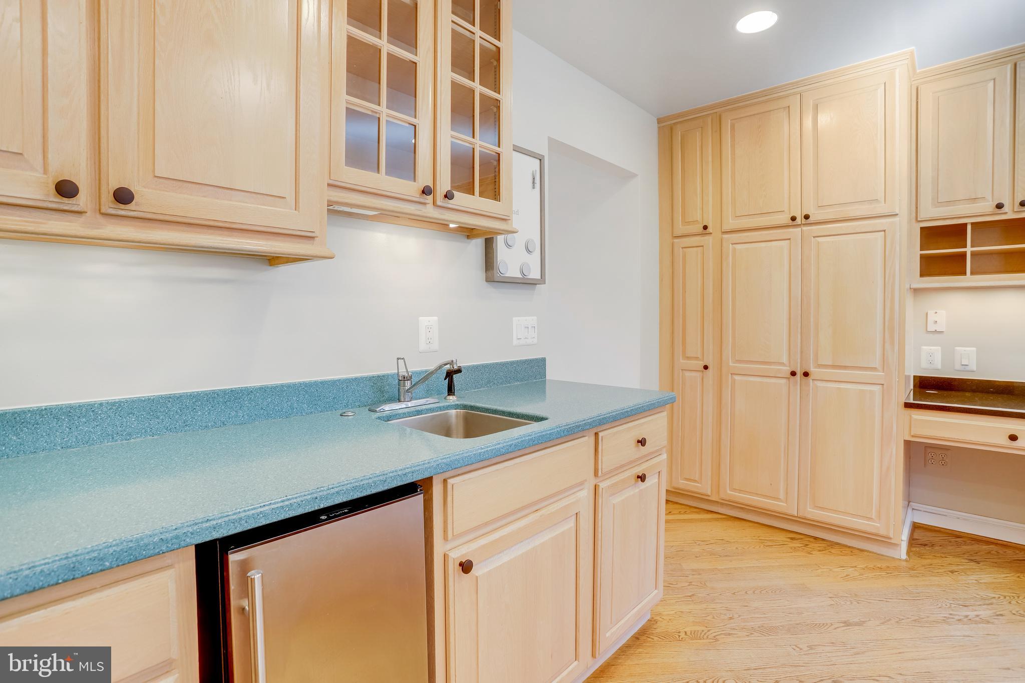 GOLF CLUB MANOR - Residential