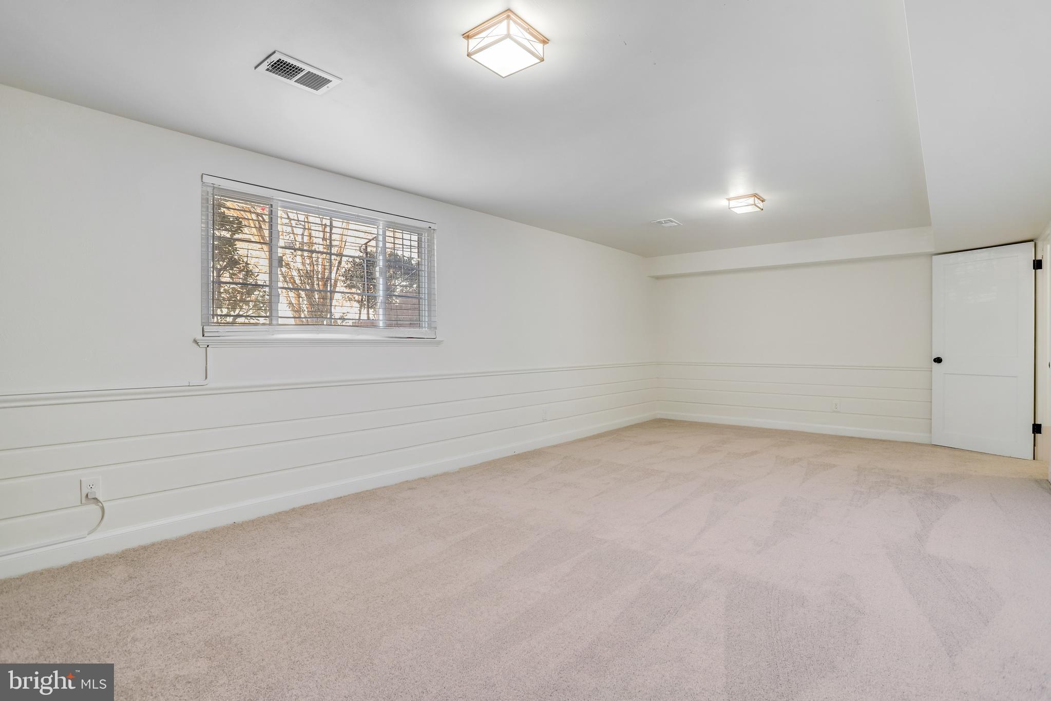 GOLF CLUB MANOR - Residential