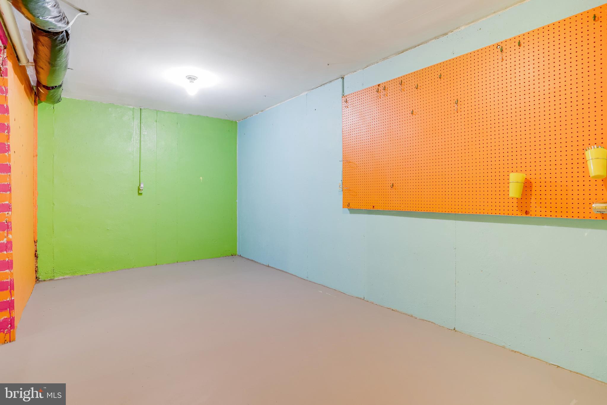 GOLF CLUB MANOR - Residential