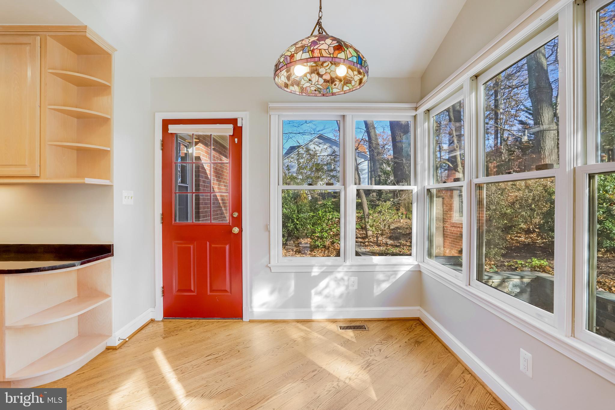 GOLF CLUB MANOR - Residential