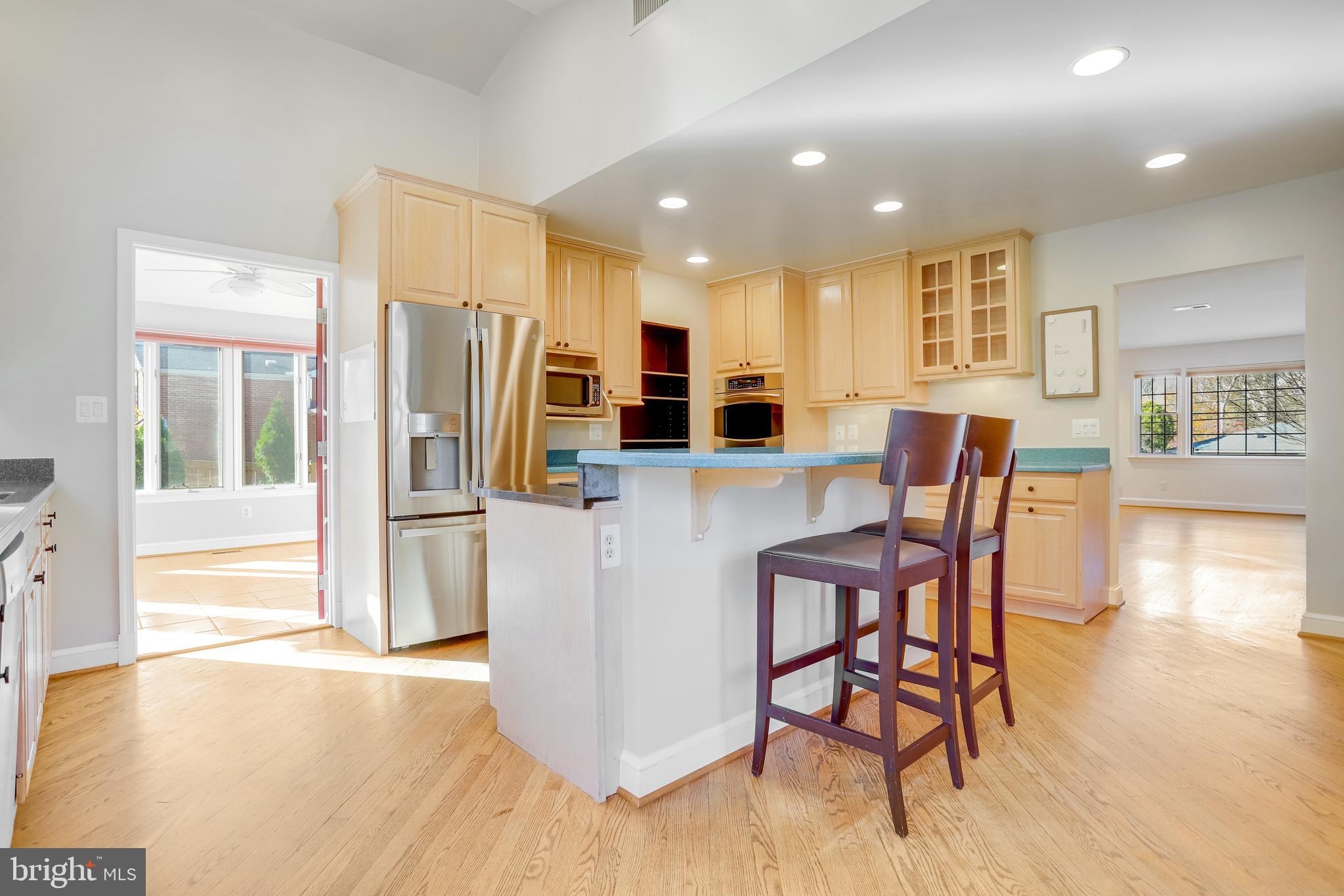 GOLF CLUB MANOR - Residential