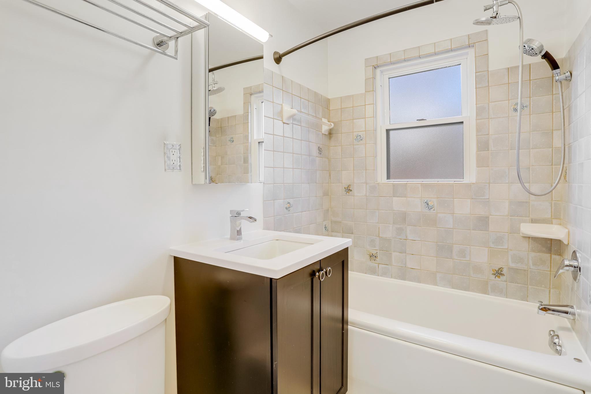 GOLF CLUB MANOR - Residential