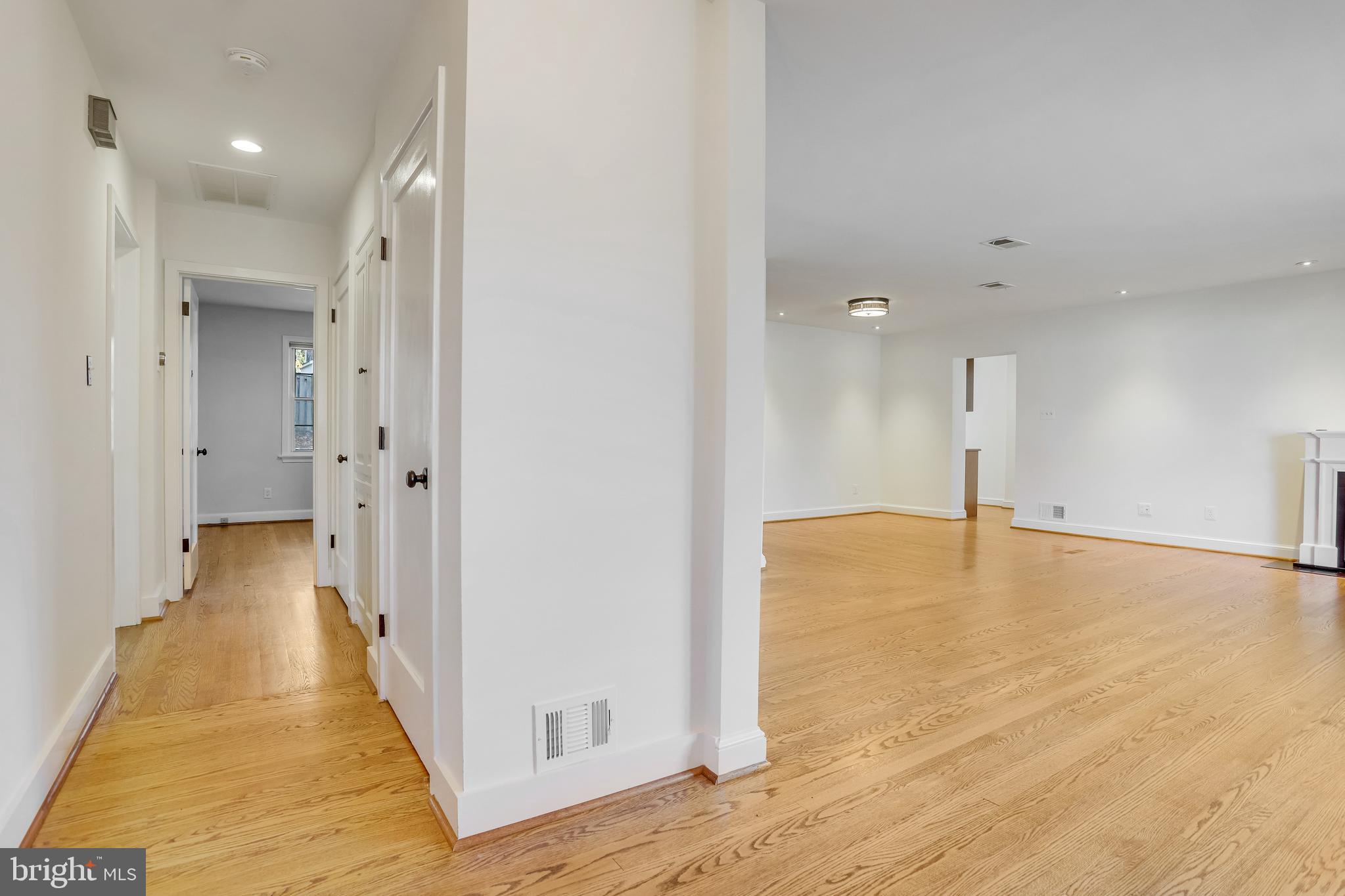 GOLF CLUB MANOR - Residential