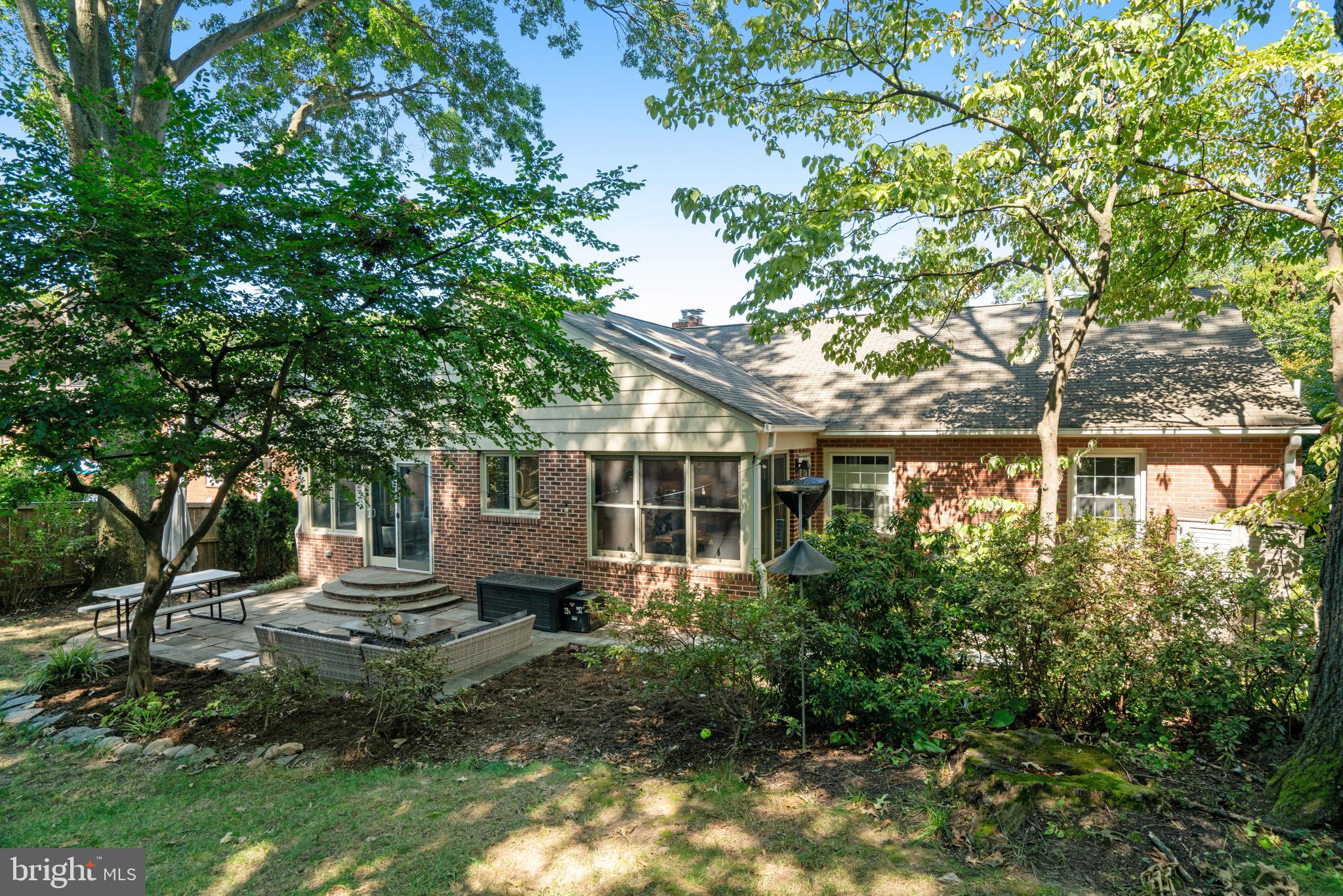 GOLF CLUB MANOR - Residential