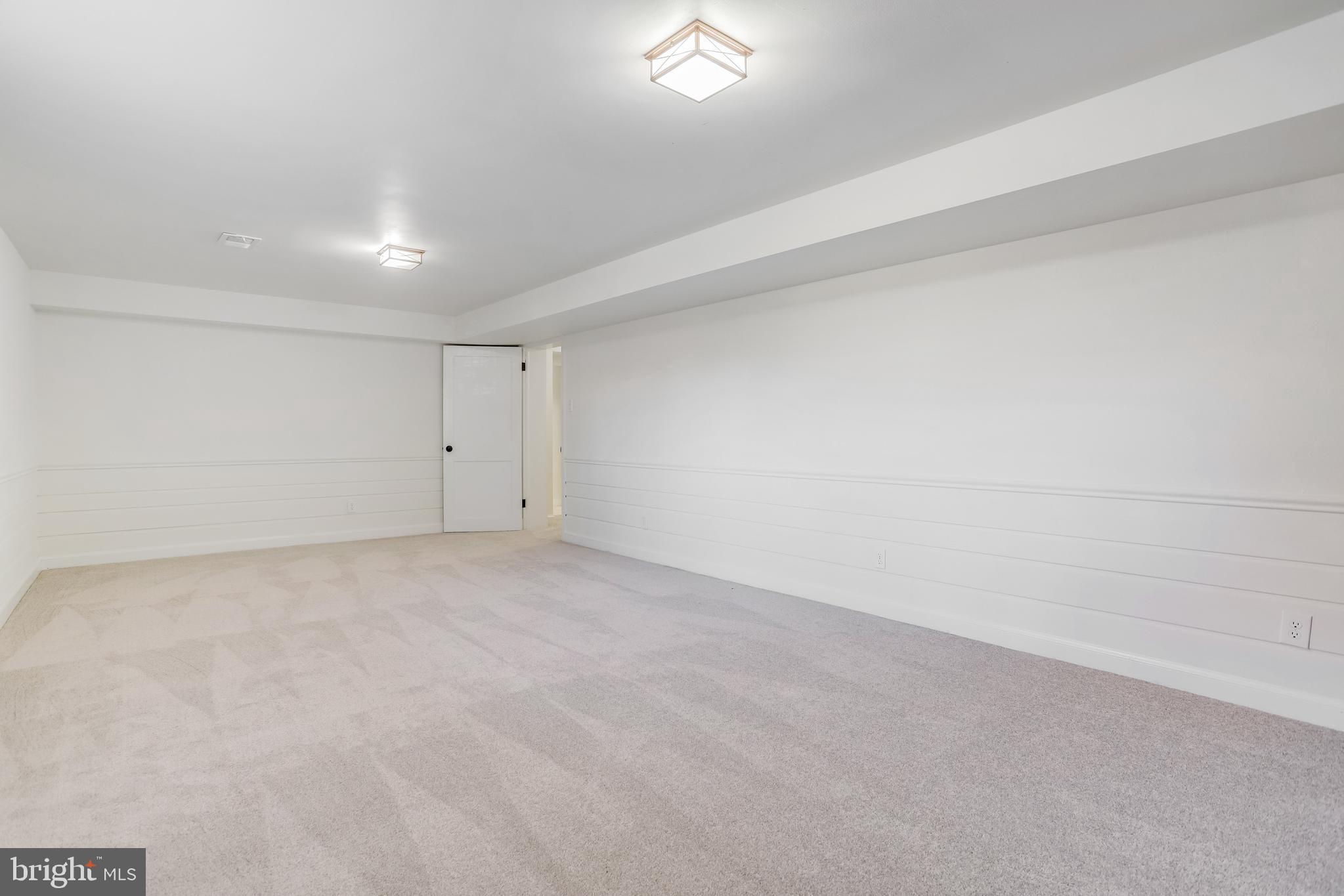 GOLF CLUB MANOR - Residential