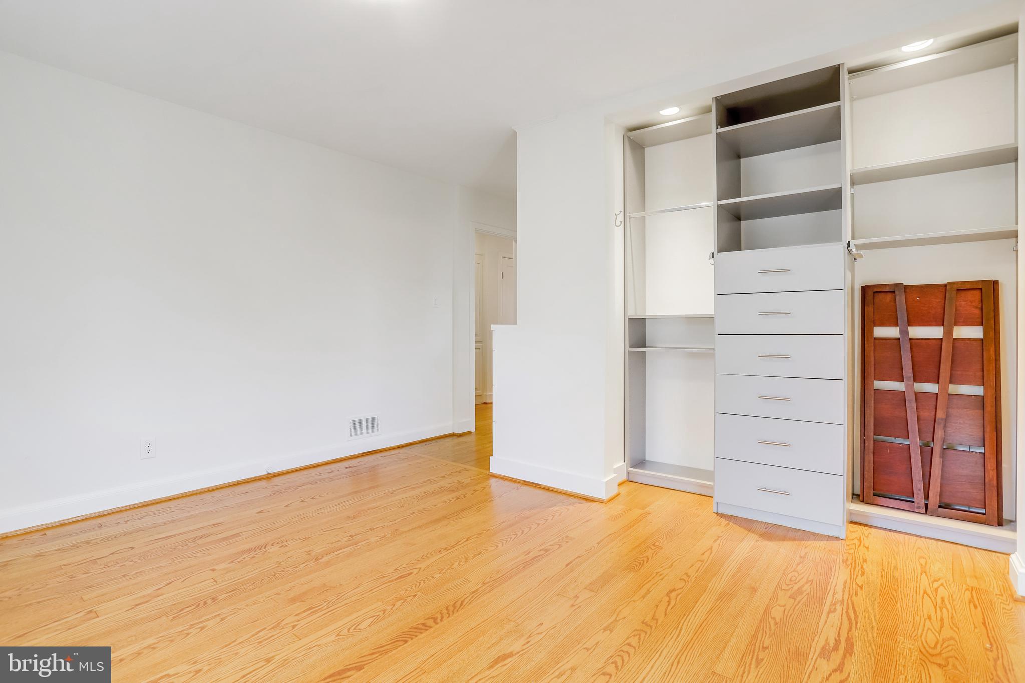 GOLF CLUB MANOR - Residential