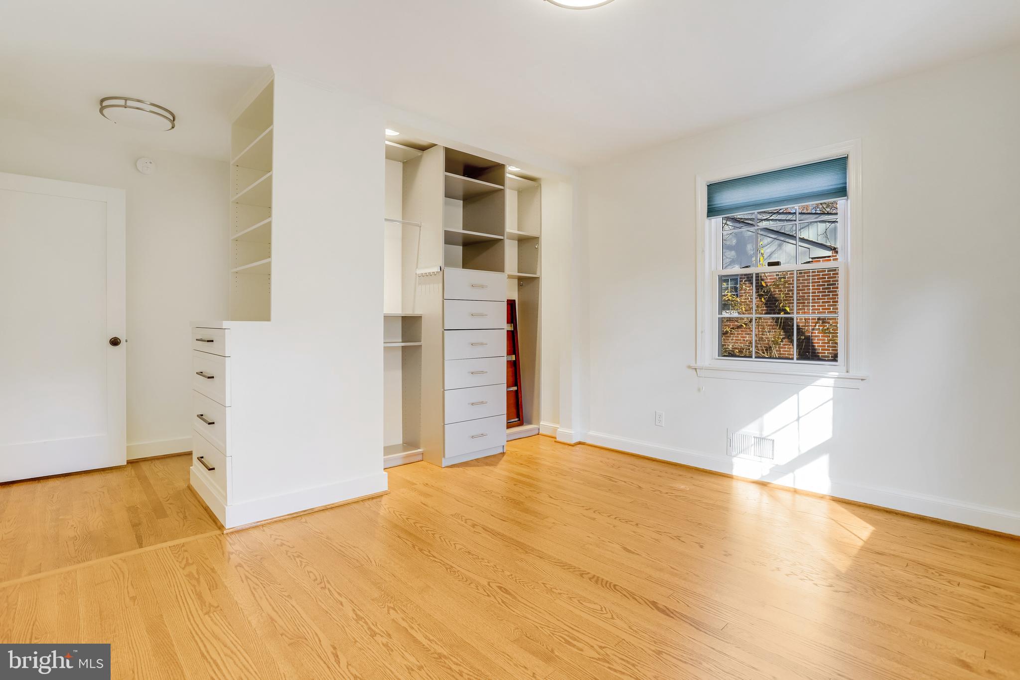 GOLF CLUB MANOR - Residential