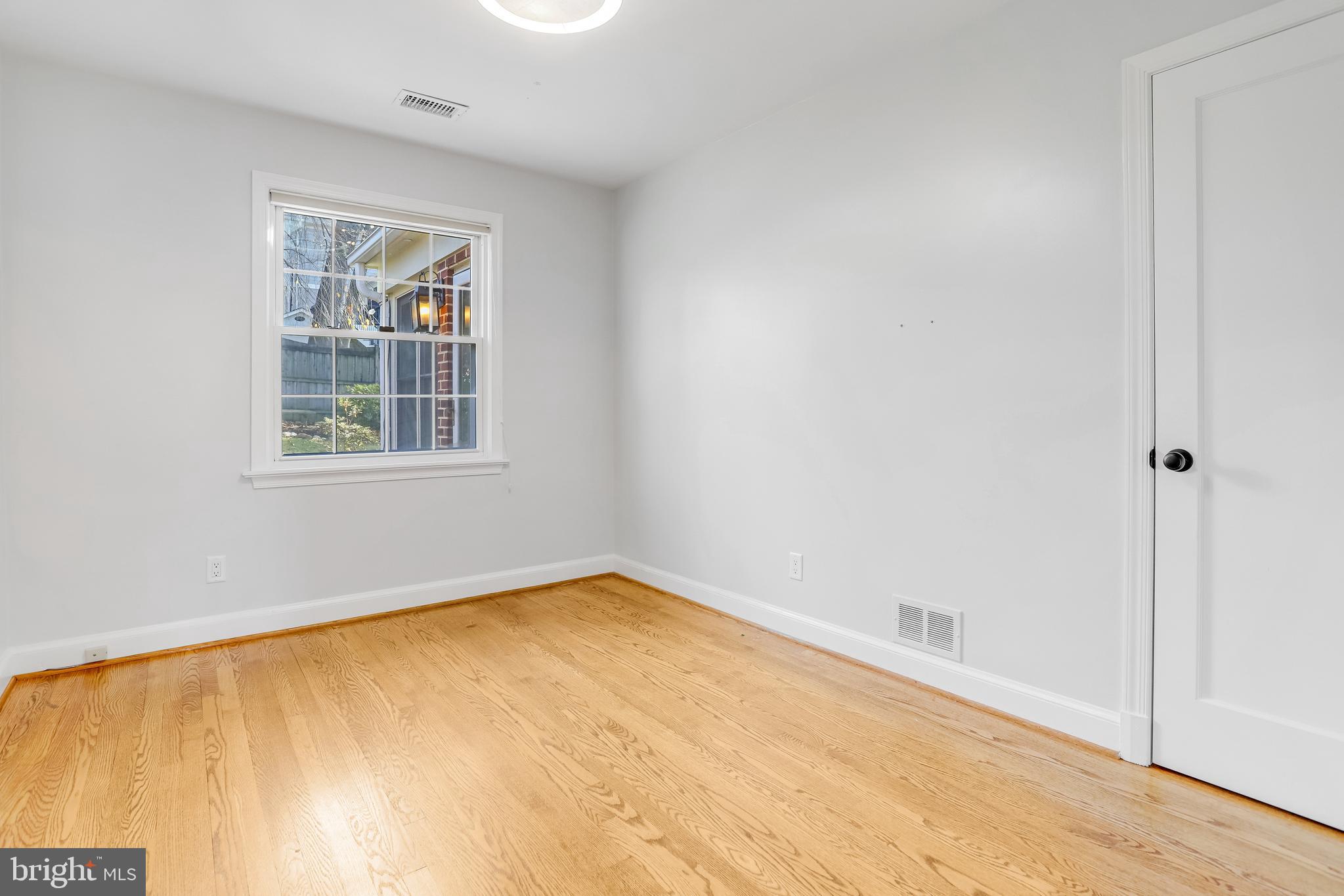 GOLF CLUB MANOR - Residential