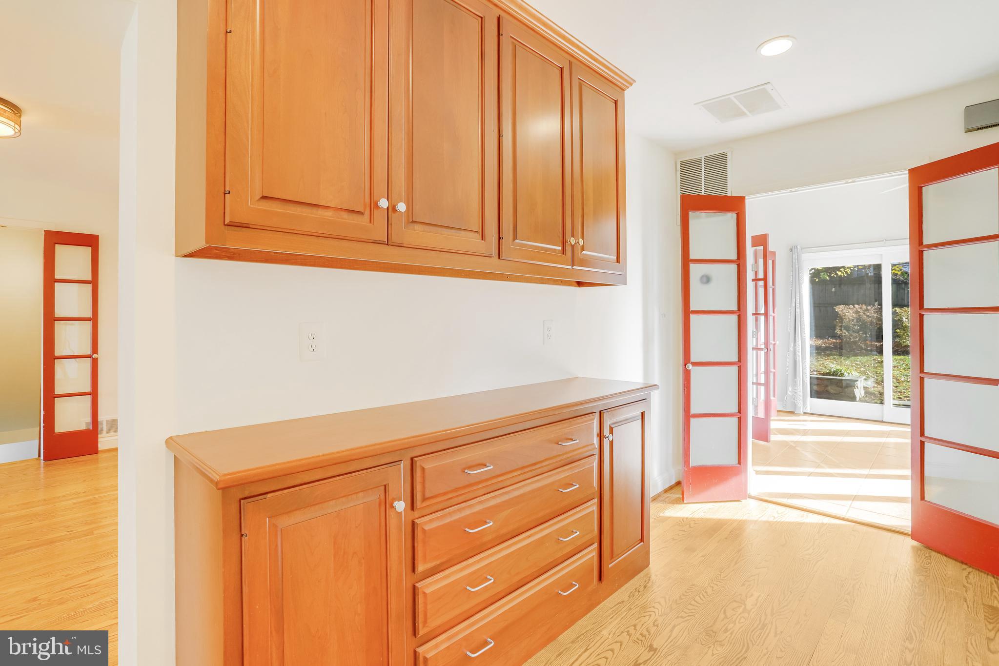 GOLF CLUB MANOR - Residential