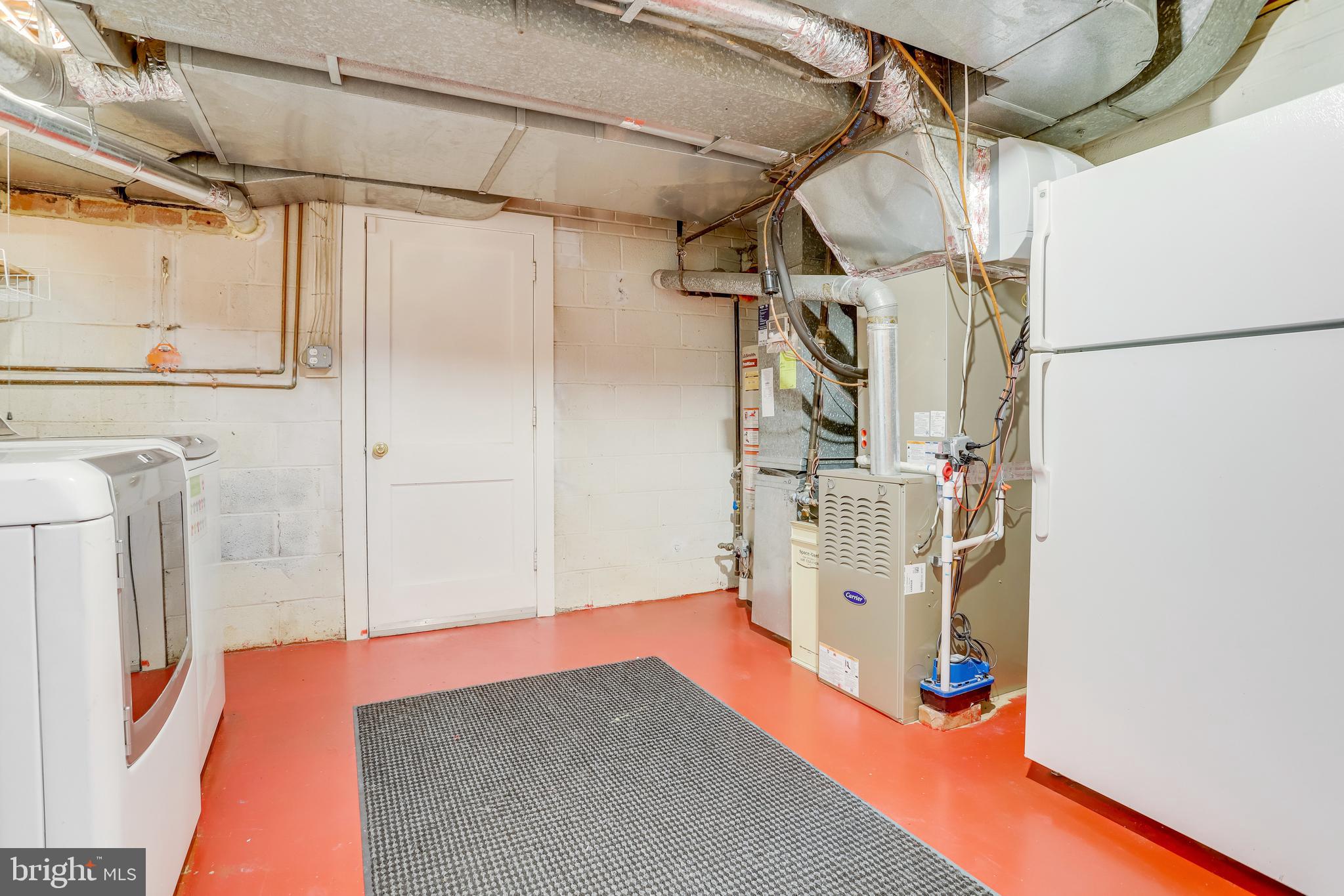 GOLF CLUB MANOR - Residential