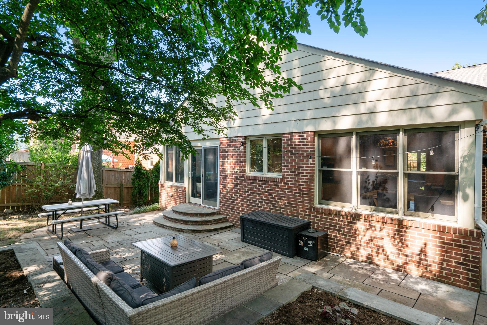 GOLF CLUB MANOR - Residential