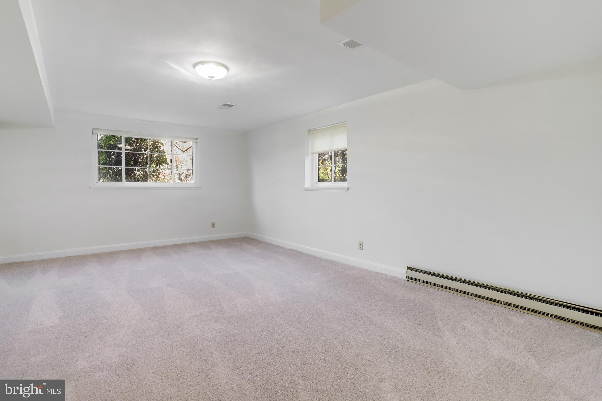 GOLF CLUB MANOR - Residential