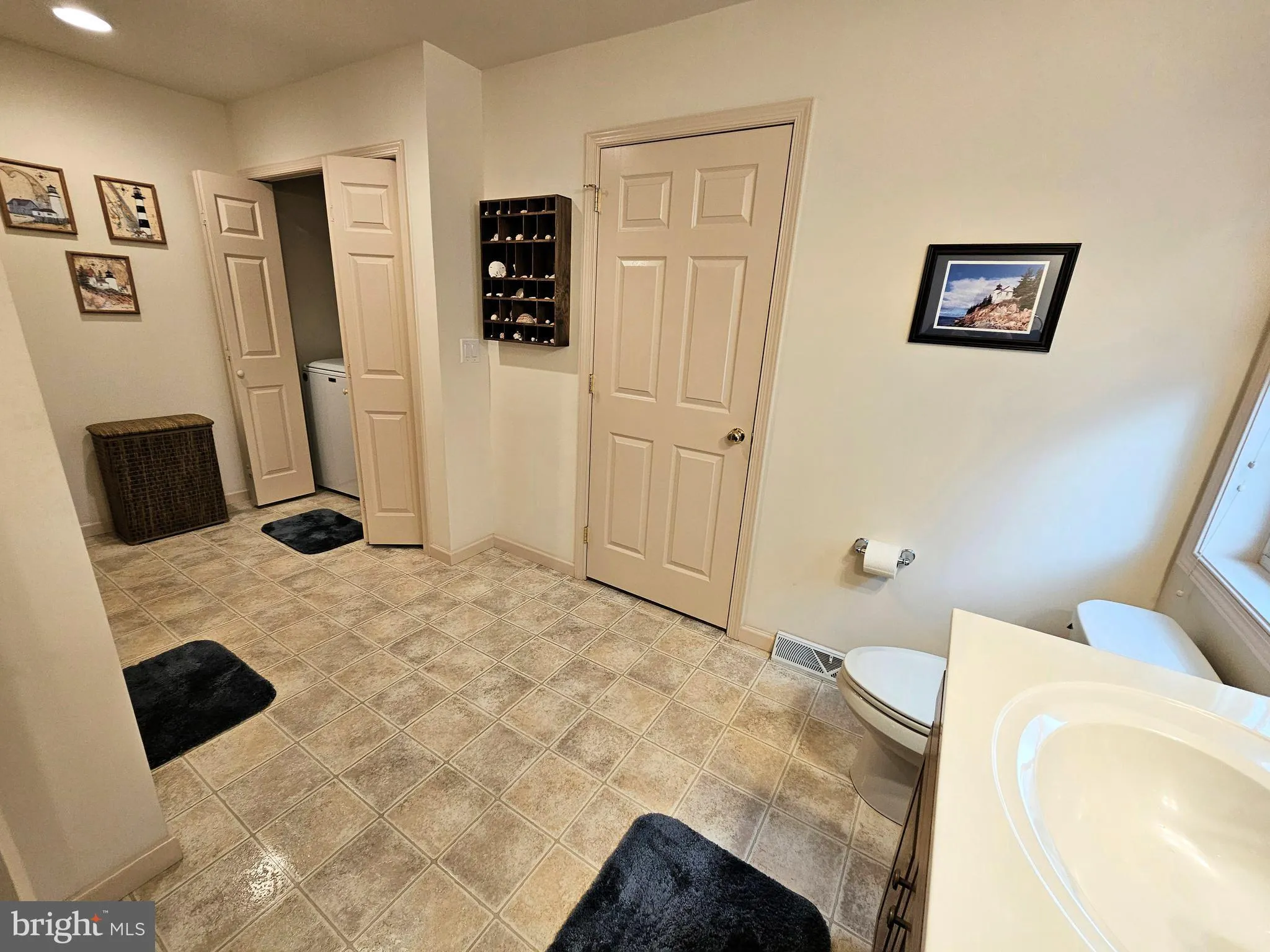 Mount Joy, Pennsylvania 17552, United States, 3 Bedrooms Bedrooms, ,3 BathroomsBathrooms,Residential,Pending,16517