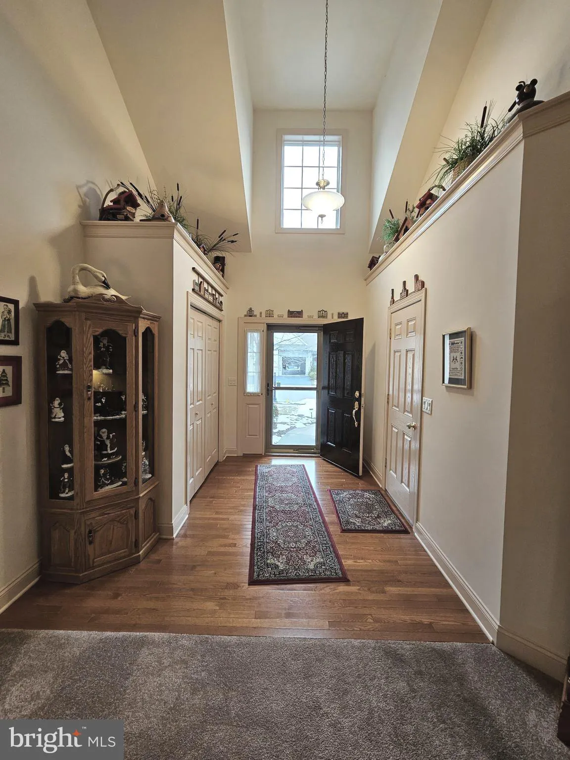 Mount Joy, Pennsylvania 17552, United States, 3 Bedrooms Bedrooms, ,3 BathroomsBathrooms,Residential,Pending,16517