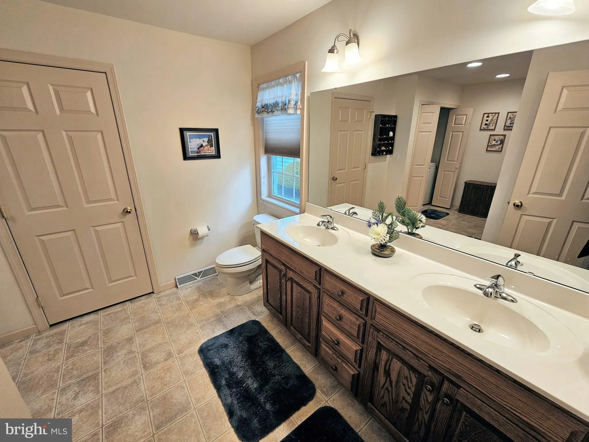 Mount Joy, Pennsylvania 17552, United States, 3 Bedrooms Bedrooms, ,3 BathroomsBathrooms,Residential,Pending,16517