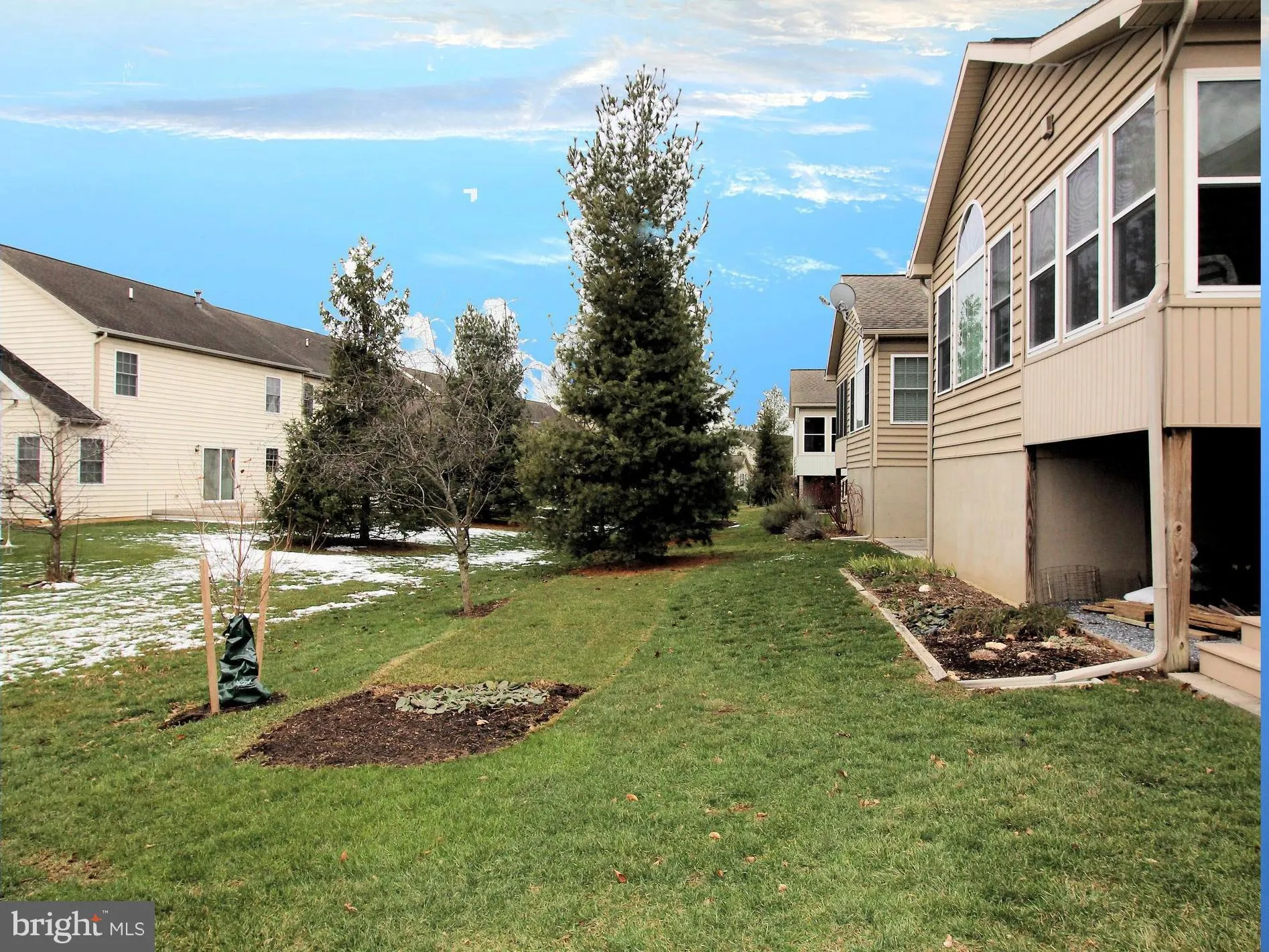 Mount Joy, Pennsylvania 17552, United States, 3 Bedrooms Bedrooms, ,3 BathroomsBathrooms,Residential,Pending,16517