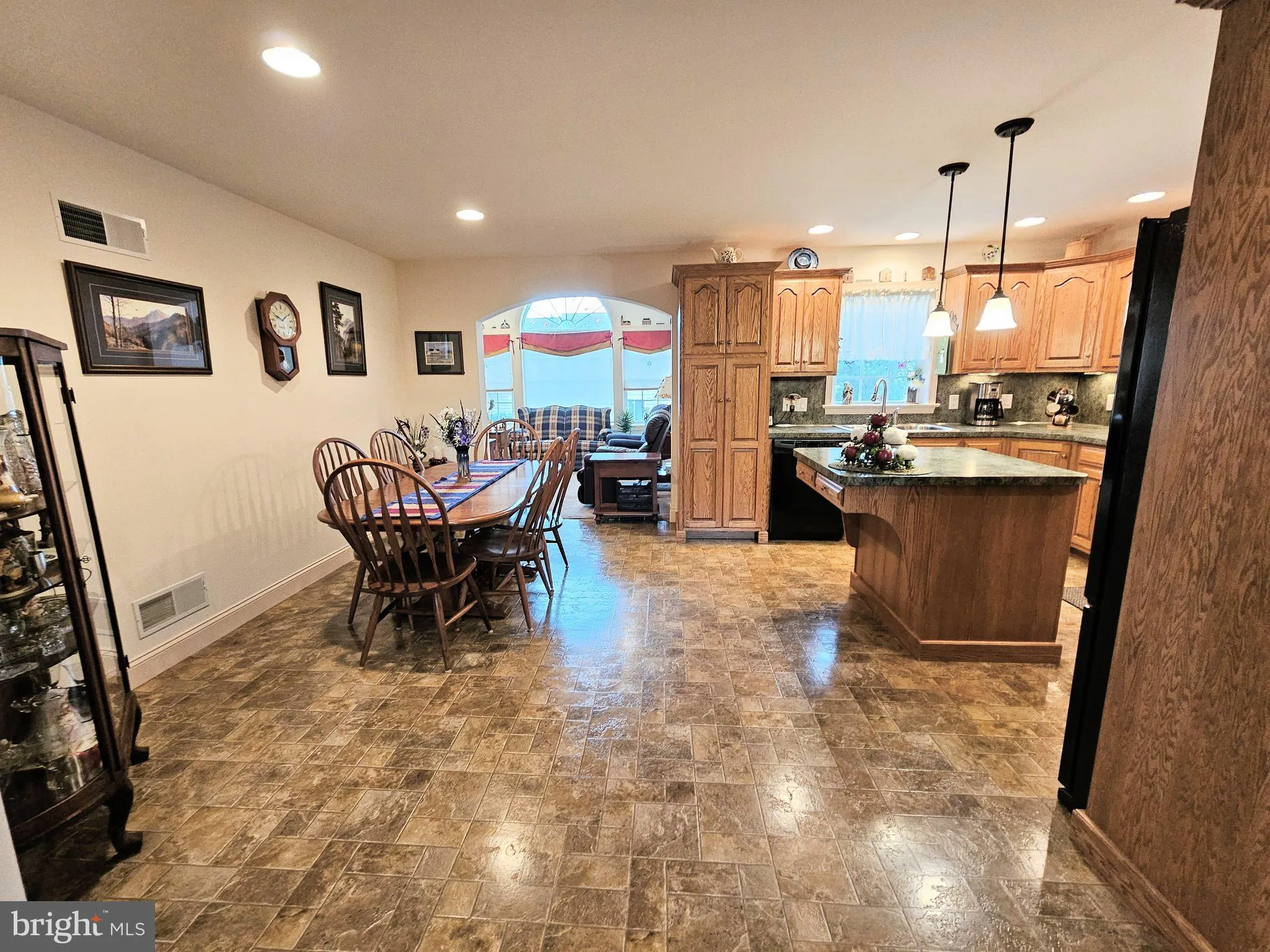 Mount Joy, Pennsylvania 17552, United States, 3 Bedrooms Bedrooms, ,3 BathroomsBathrooms,Residential,Pending,16517