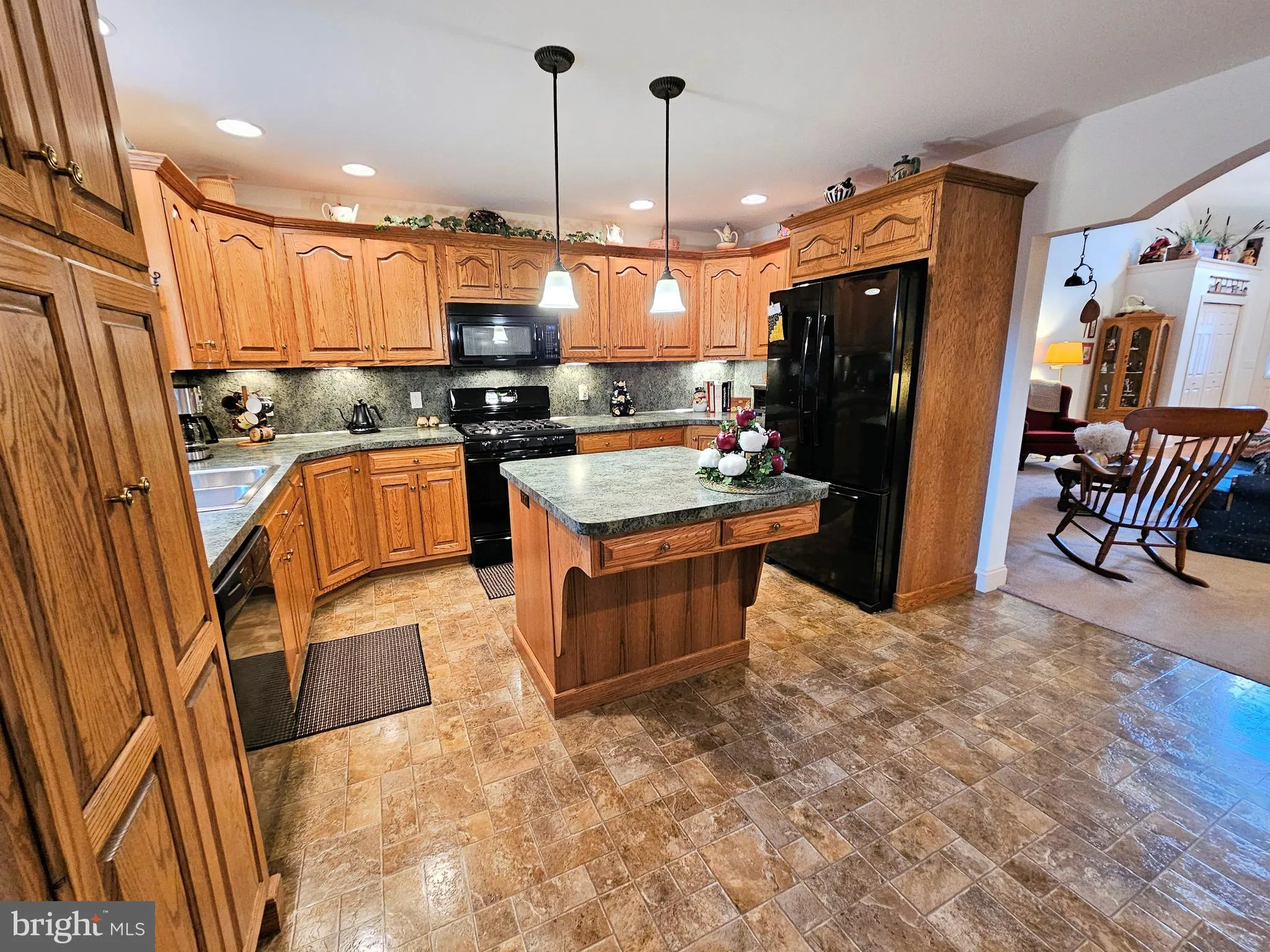 Mount Joy, Pennsylvania 17552, United States, 3 Bedrooms Bedrooms, ,3 BathroomsBathrooms,Residential,Pending,16517