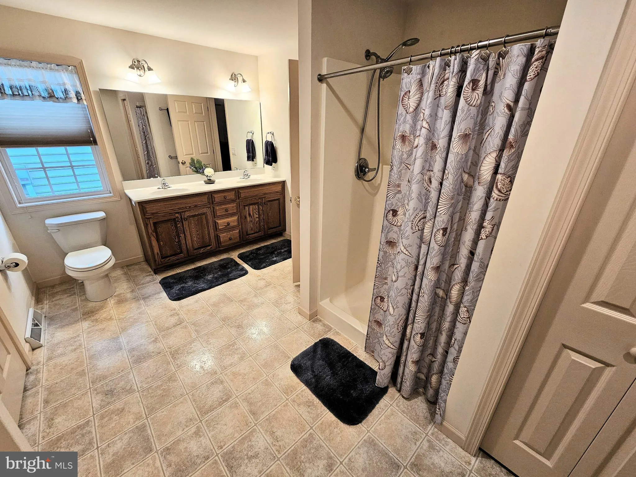 Mount Joy, Pennsylvania 17552, United States, 3 Bedrooms Bedrooms, ,3 BathroomsBathrooms,Residential,Pending,16517