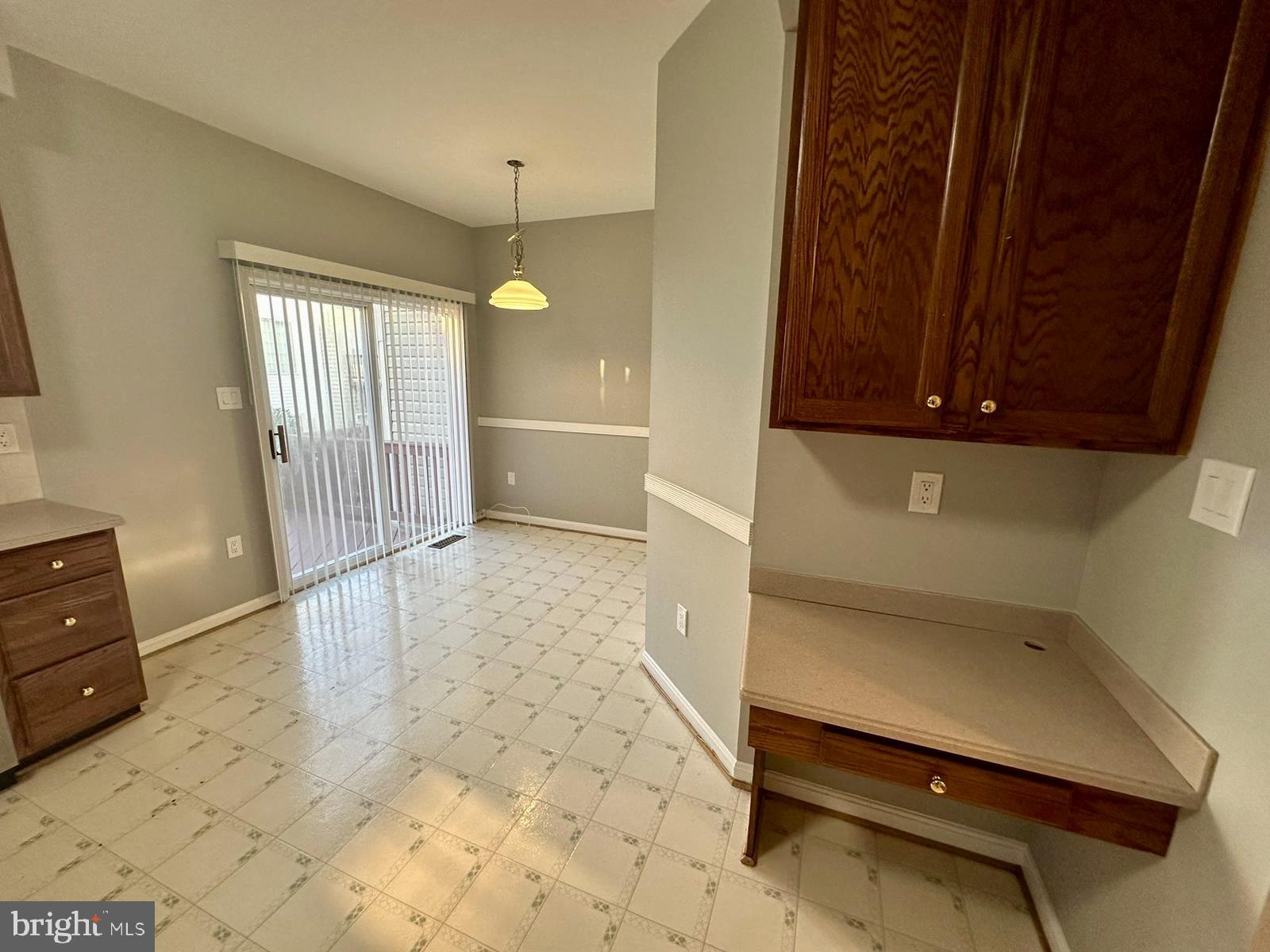 GUNSTON CORNER - Residential Lease