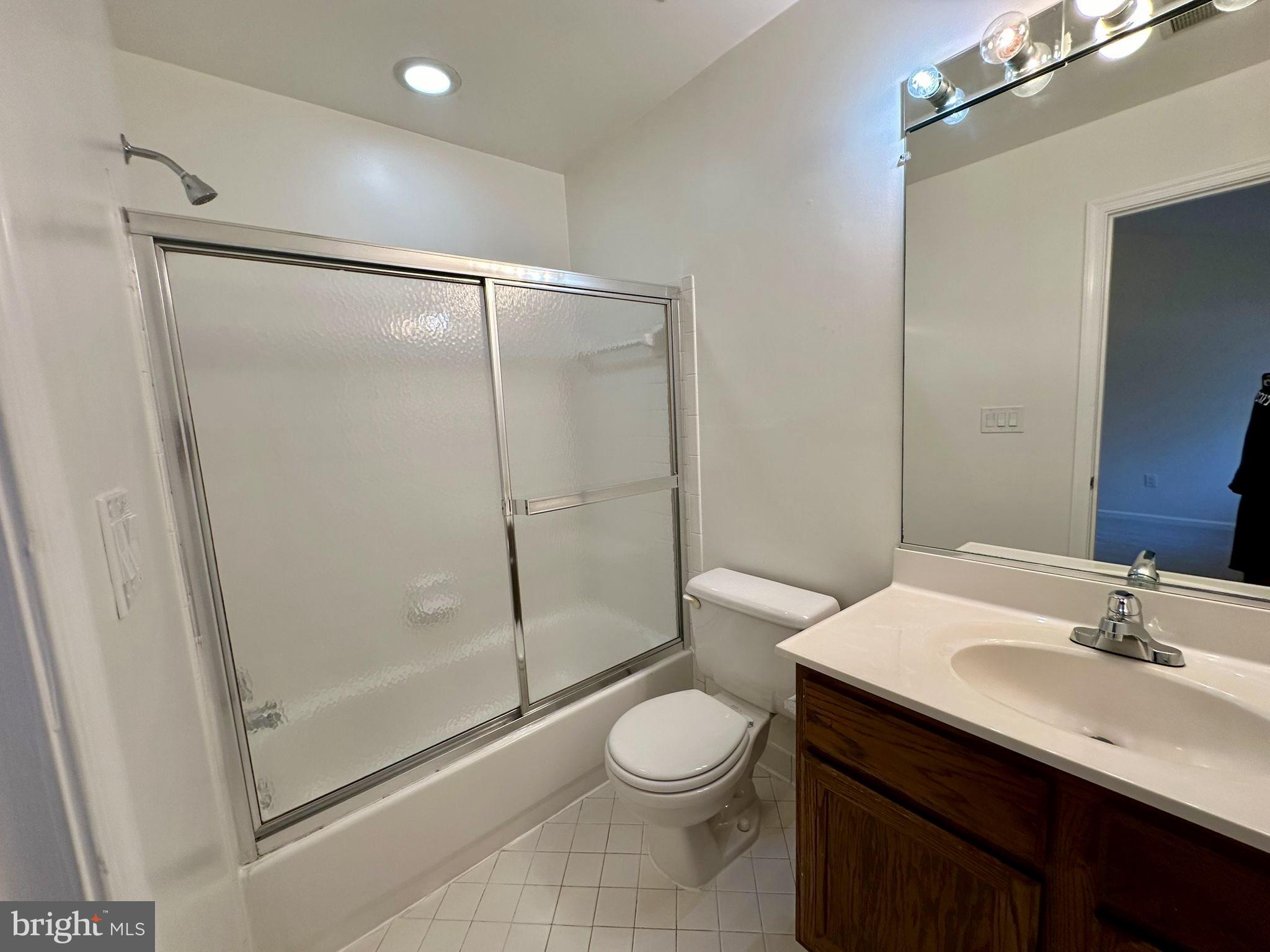 GUNSTON CORNER - Residential Lease