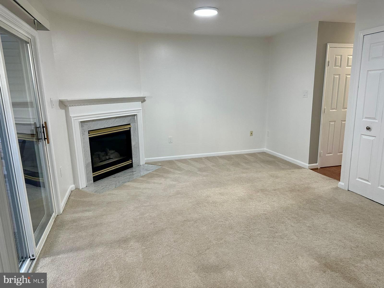 GUNSTON CORNER - Residential Lease