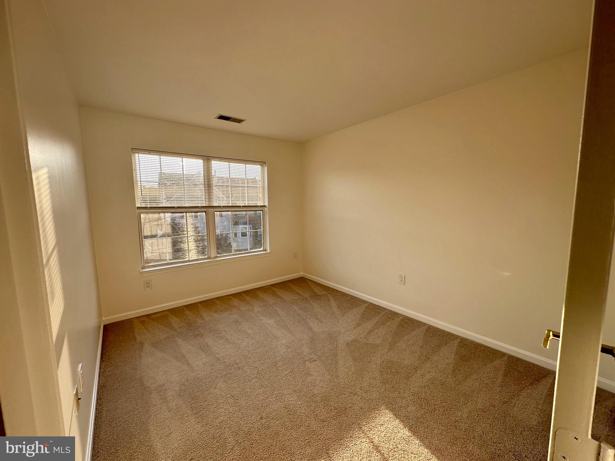 GUNSTON CORNER - Residential Lease