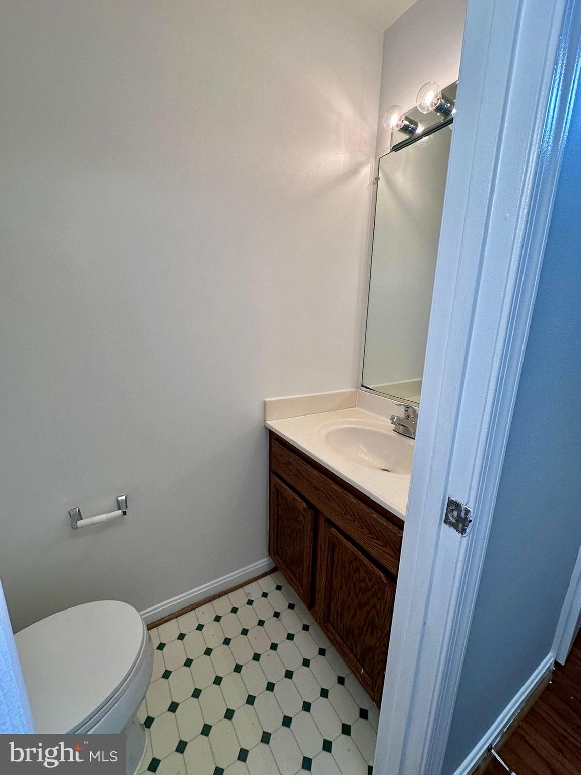 GUNSTON CORNER - Residential Lease