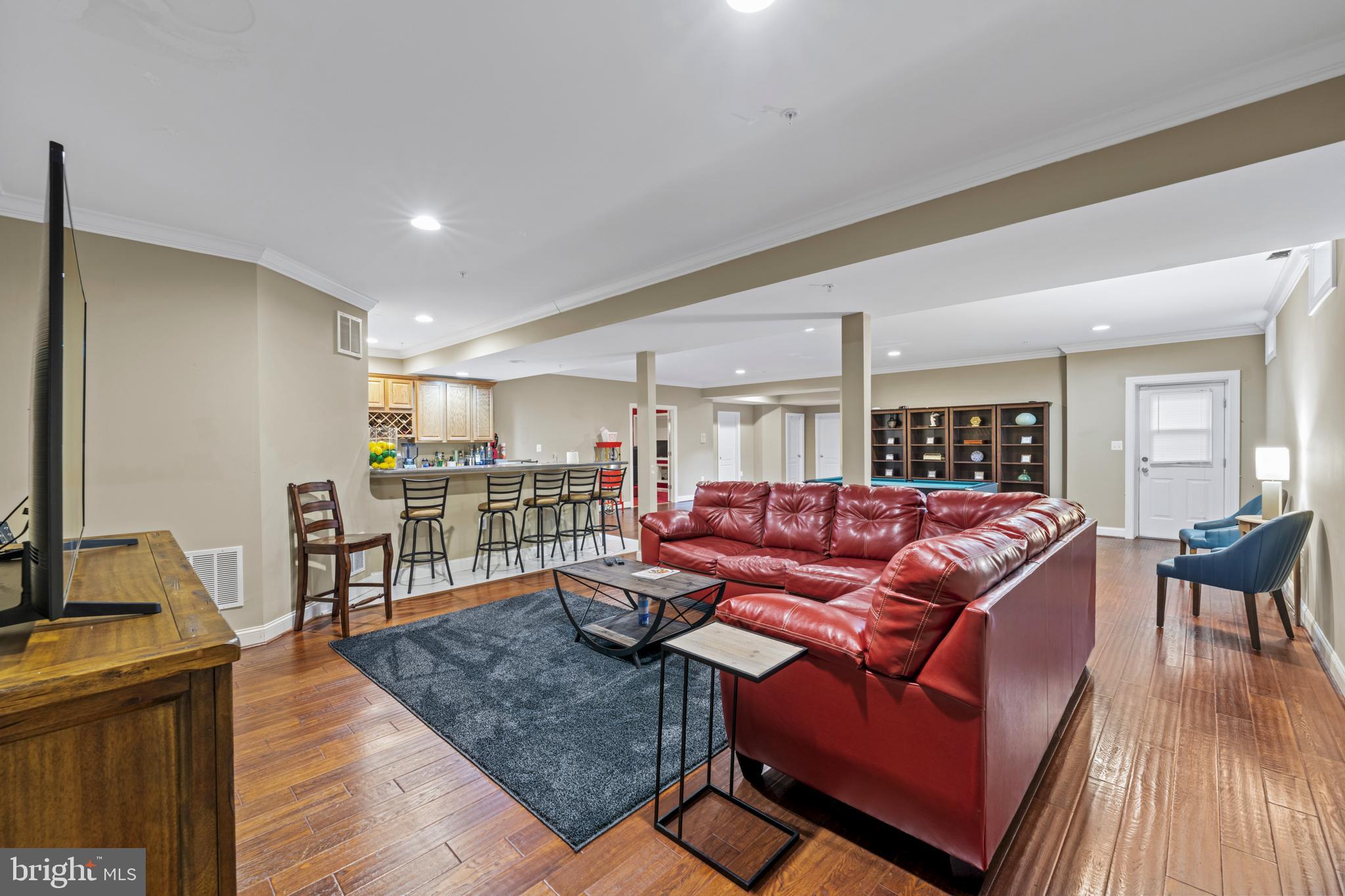 BEACH TREE - Residential Lease