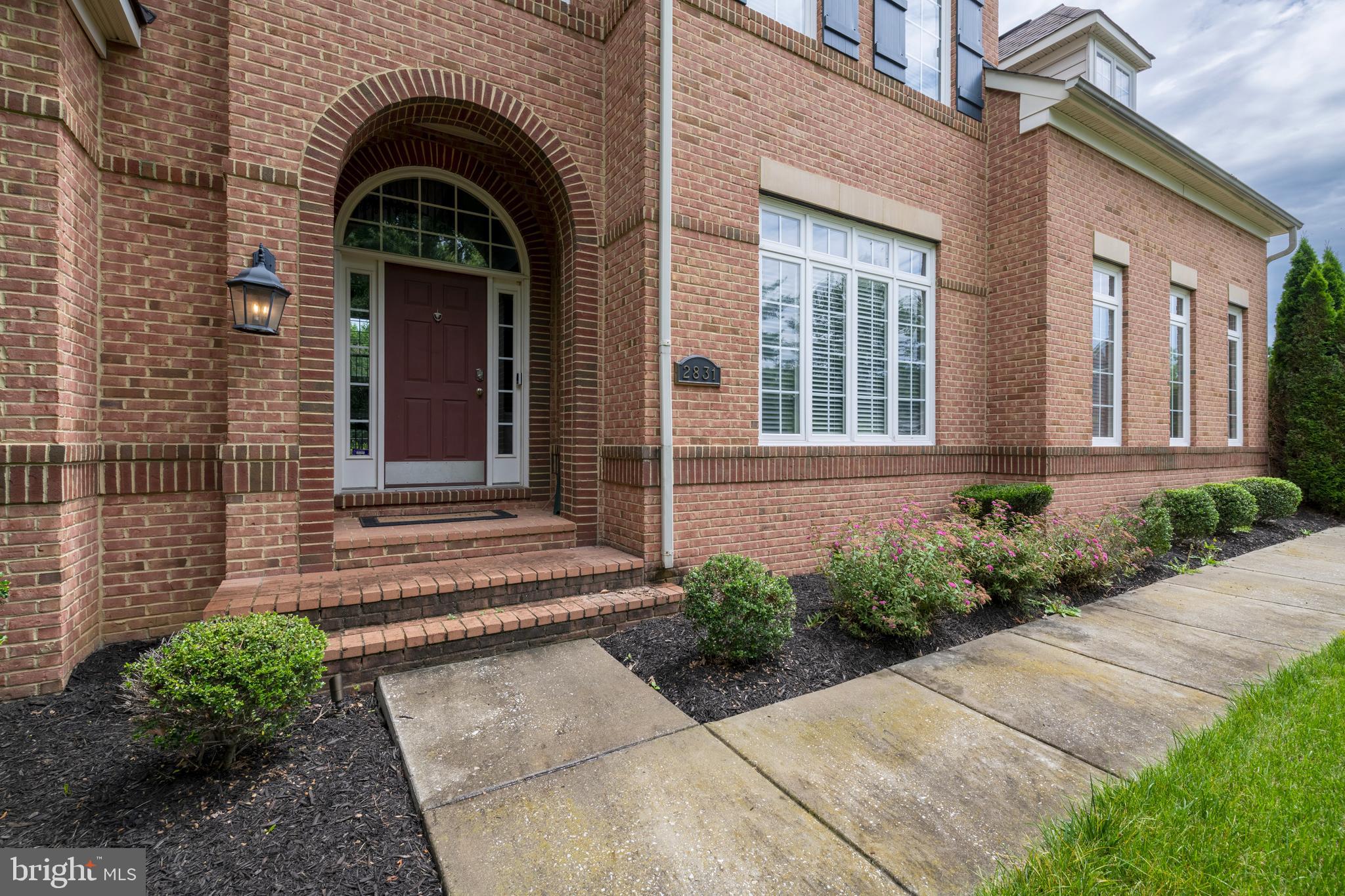 BEACH TREE - Residential Lease