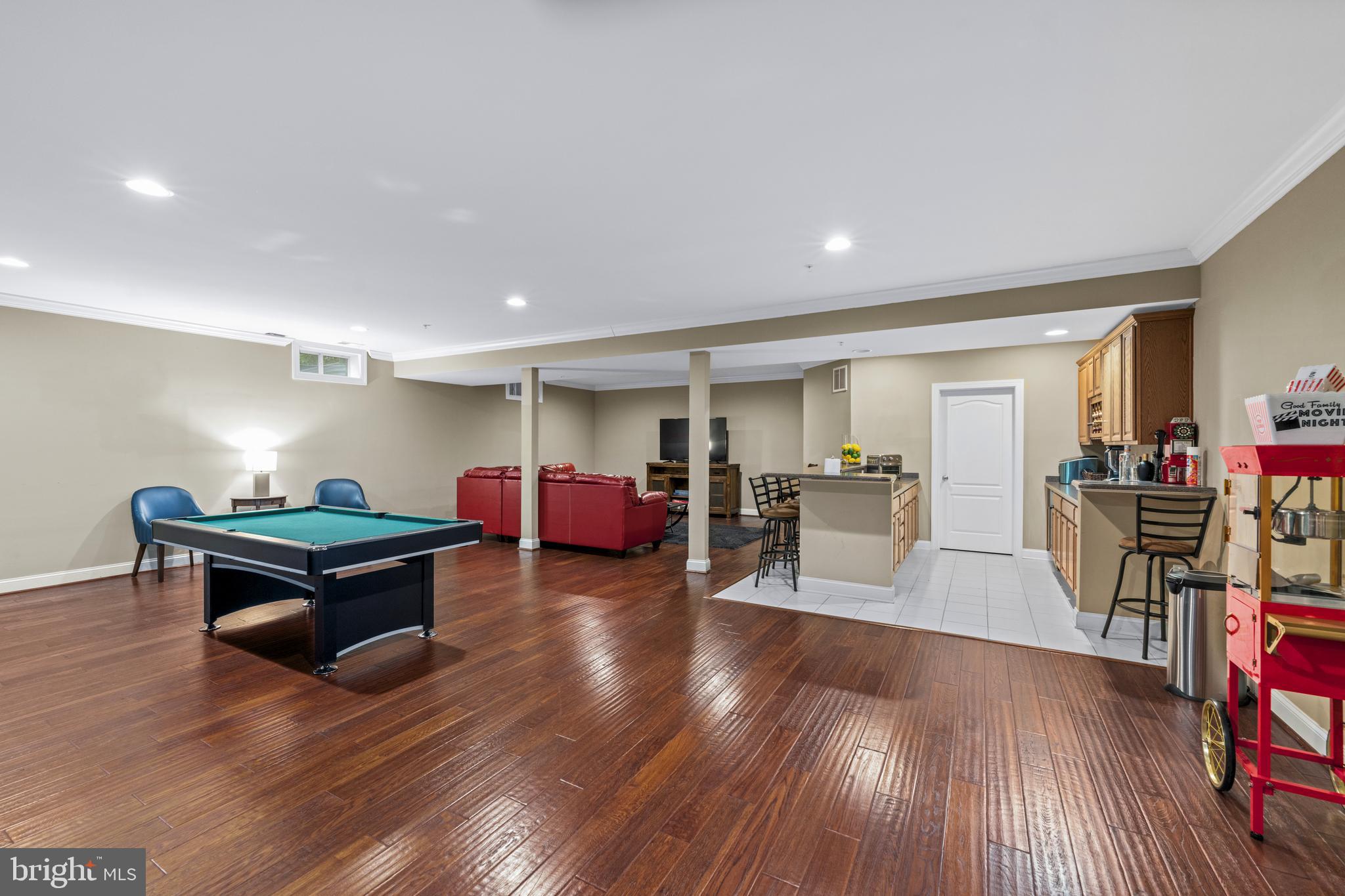 BEACH TREE - Residential Lease