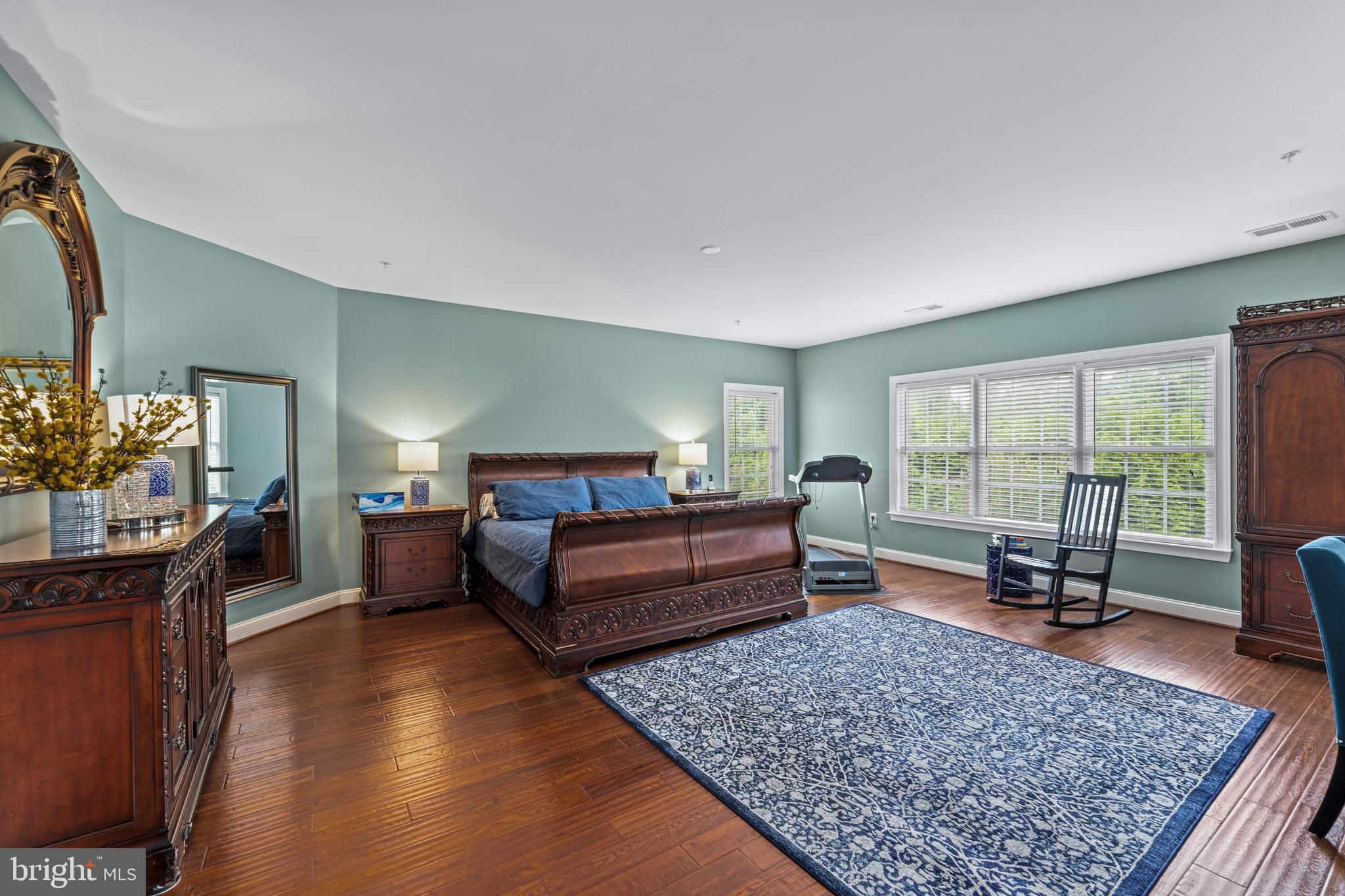 BEACH TREE - Residential Lease