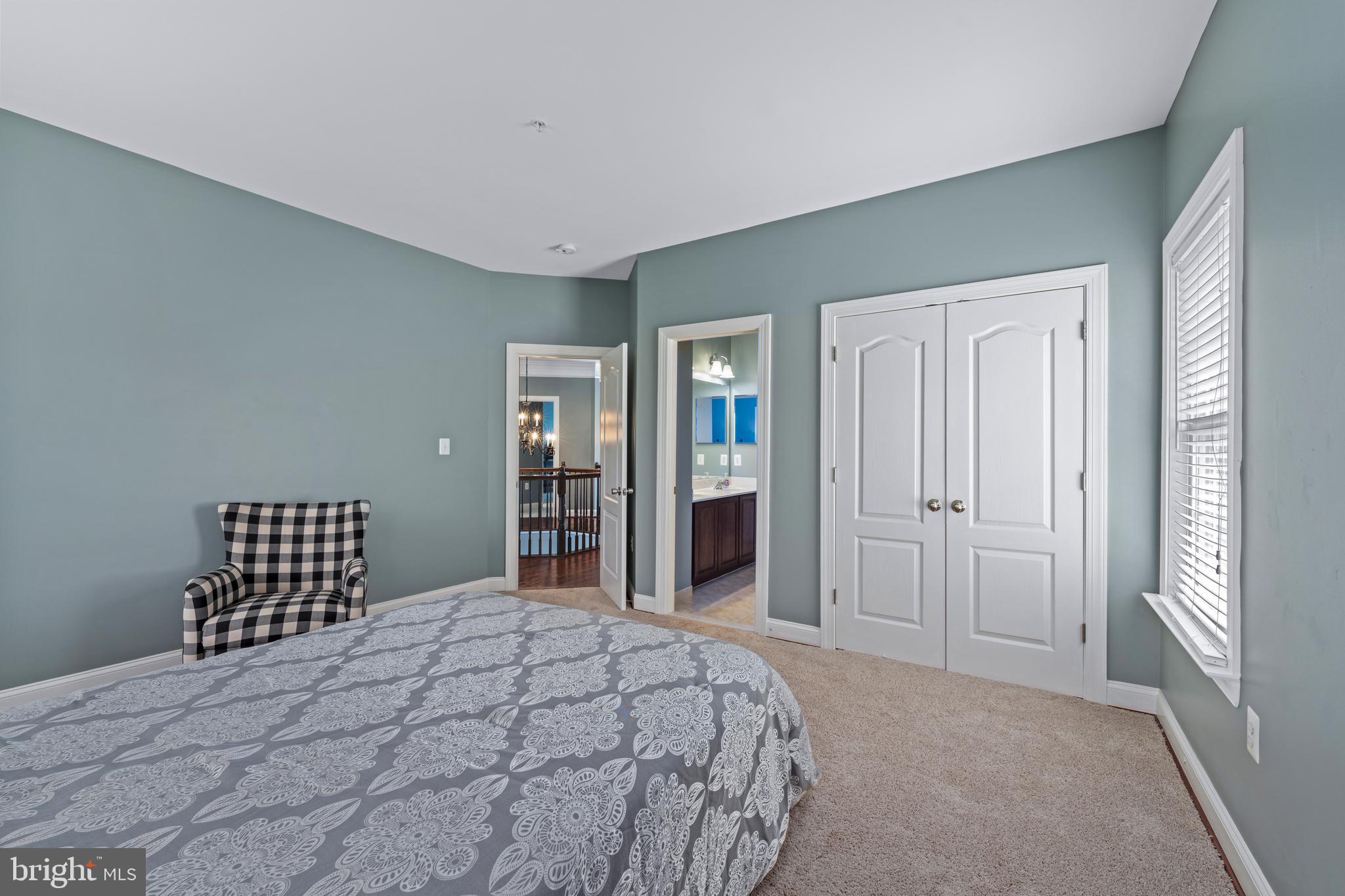 BEACH TREE - Residential Lease