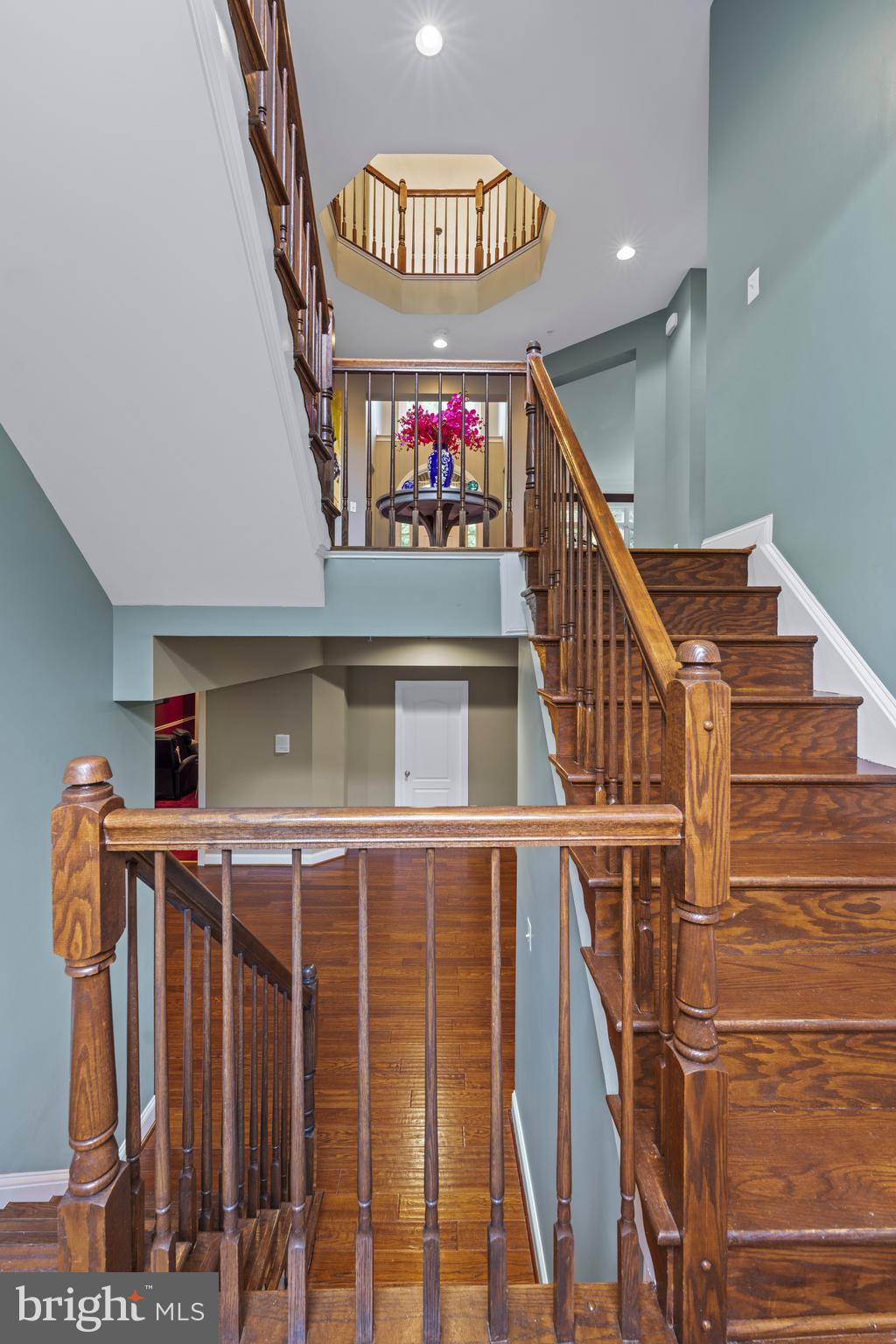 BEACH TREE - Residential Lease