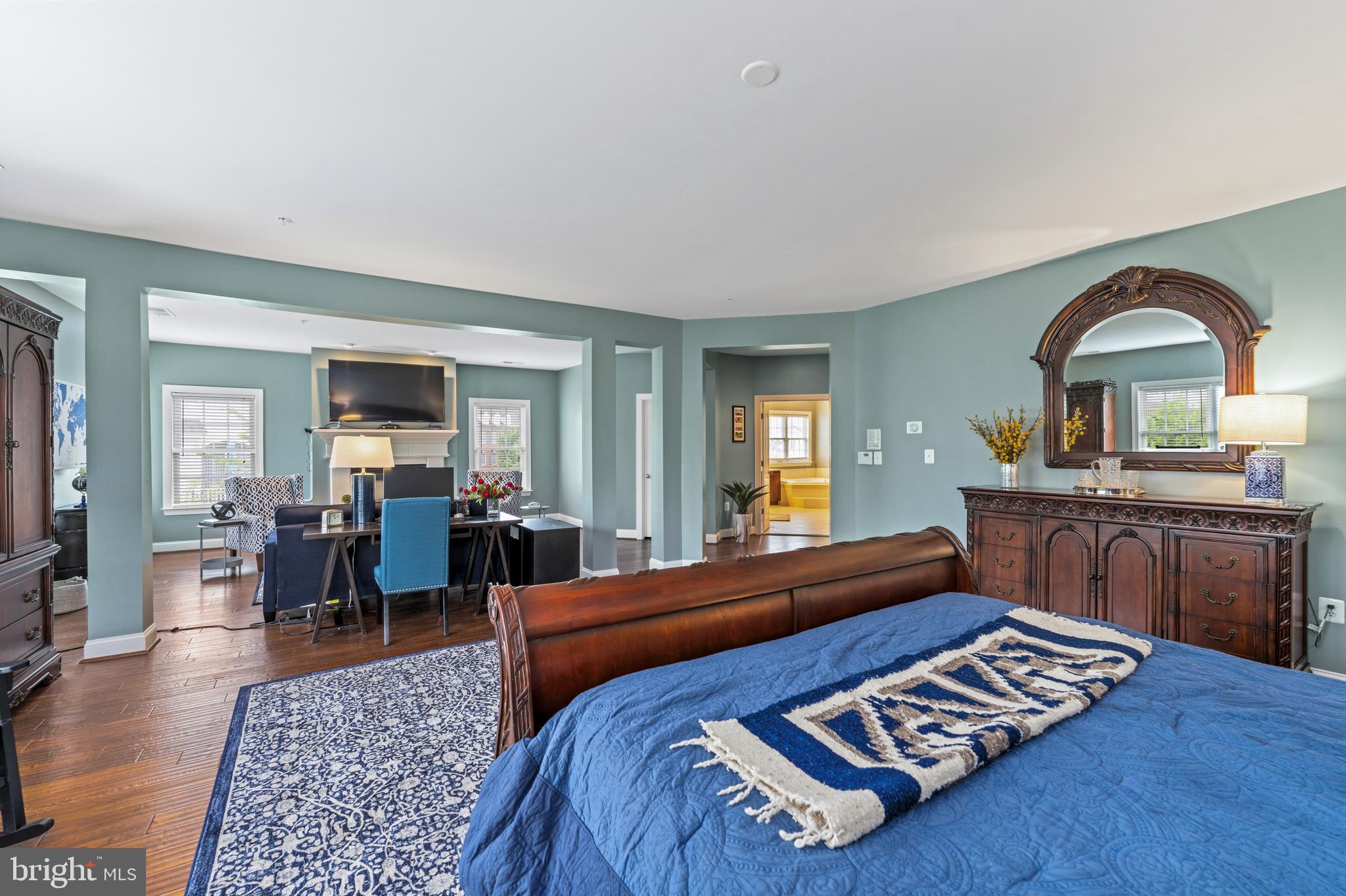 BEACH TREE - Residential Lease