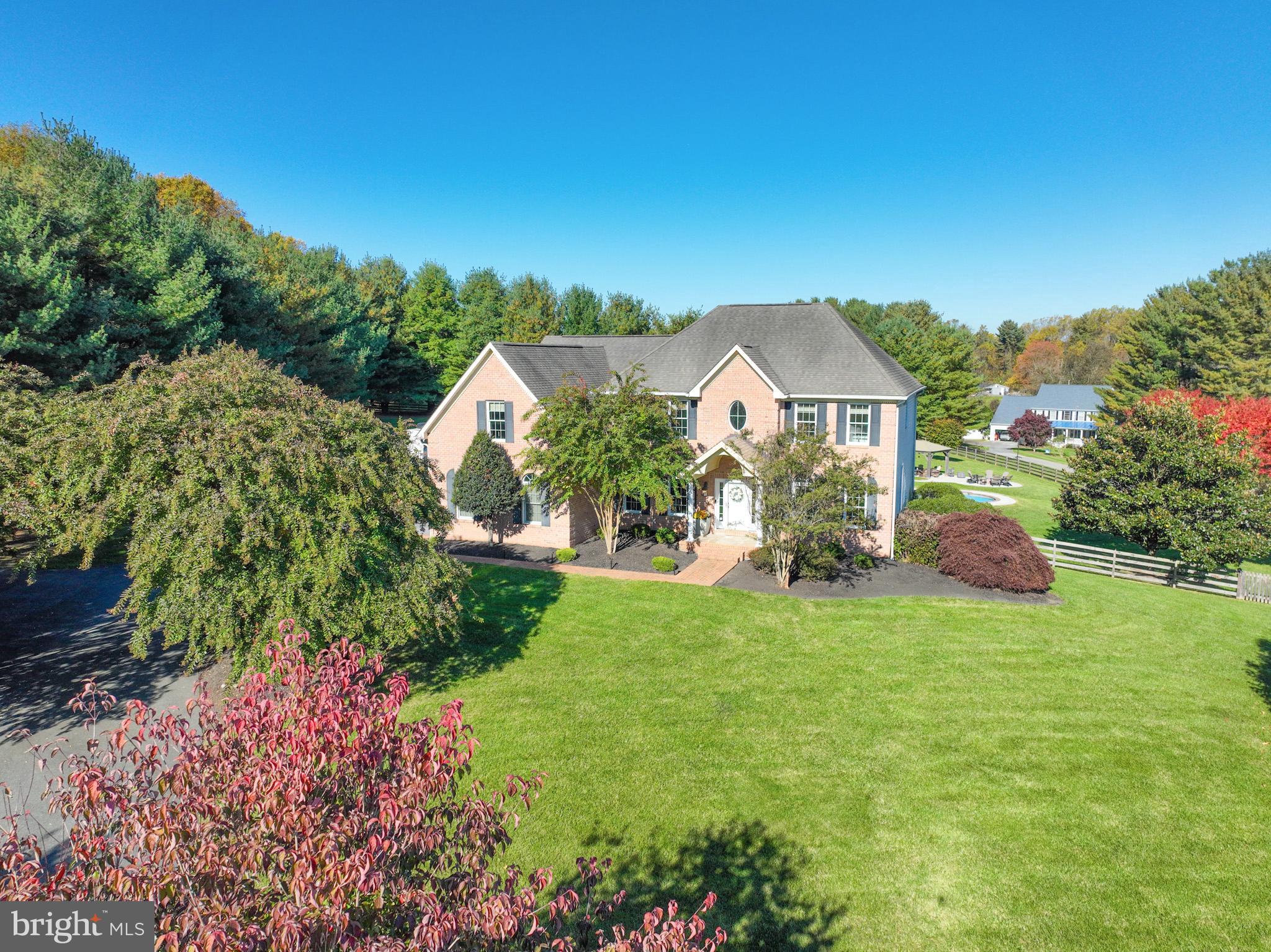 JENNA ESTATES - Residential