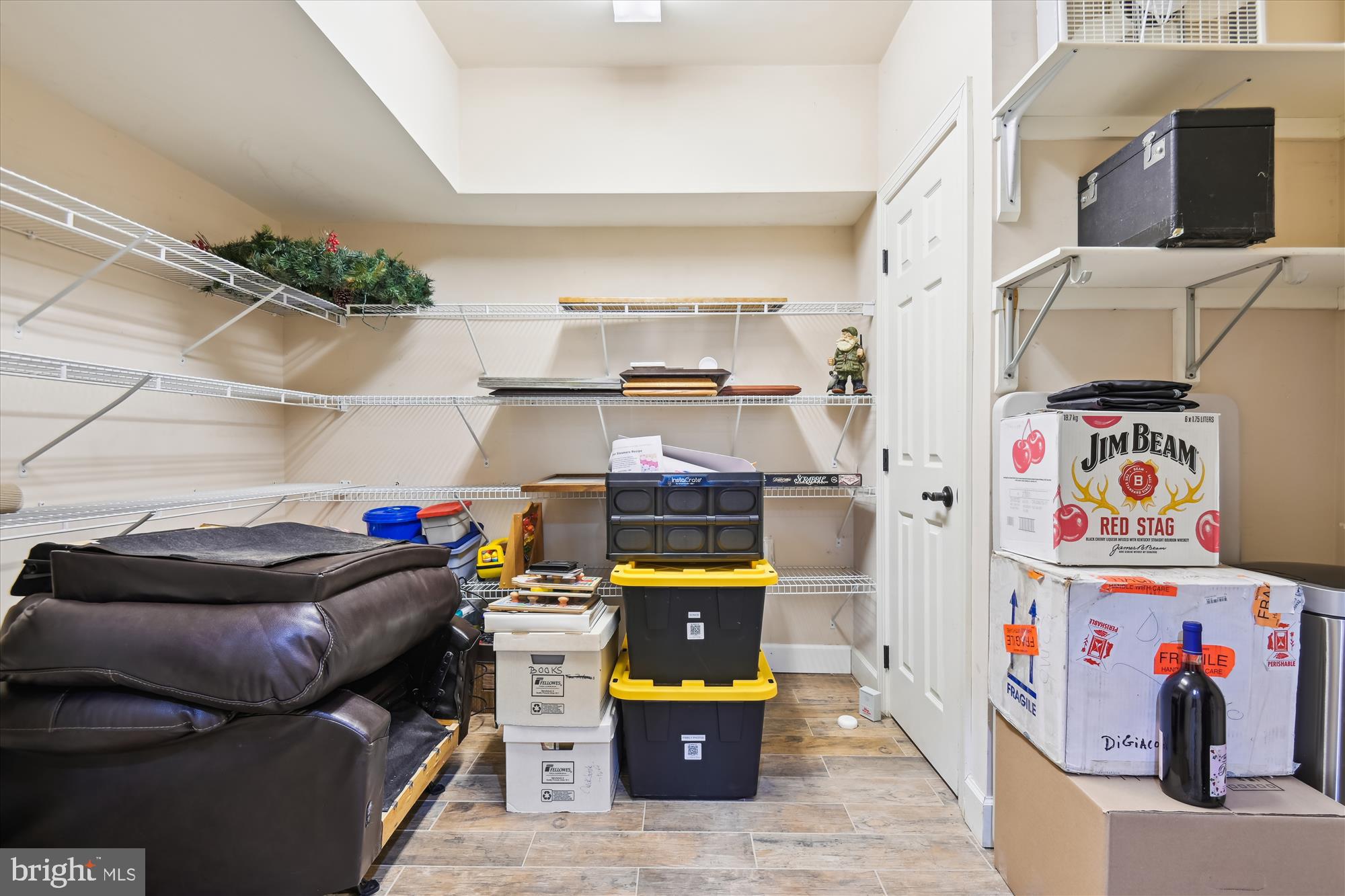 JENNA ESTATES - Residential